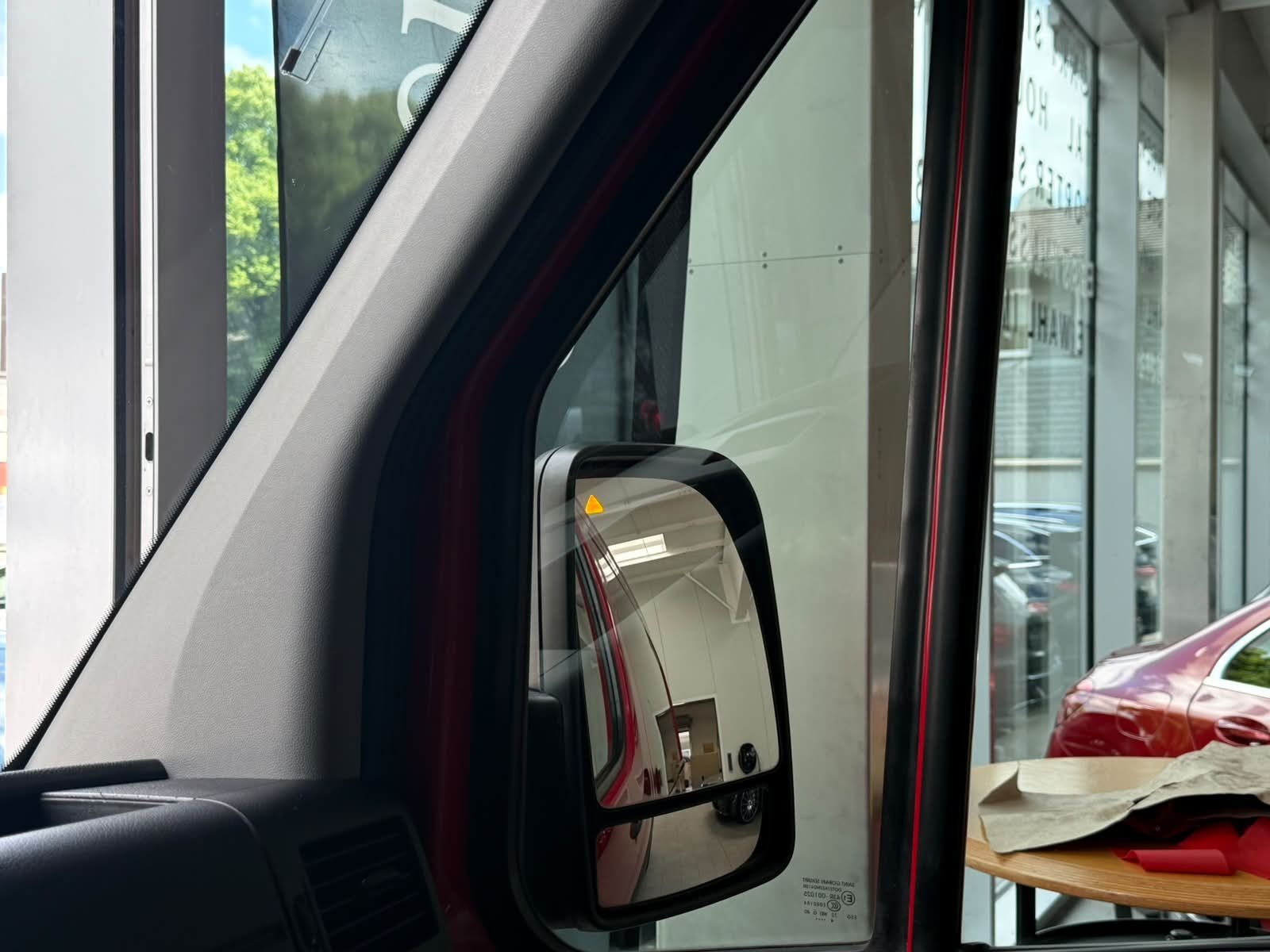 Fahrzeugabbildung Mercedes-Benz Sprinter 216 CDI KA Hoch L2H2 Automatik Klima