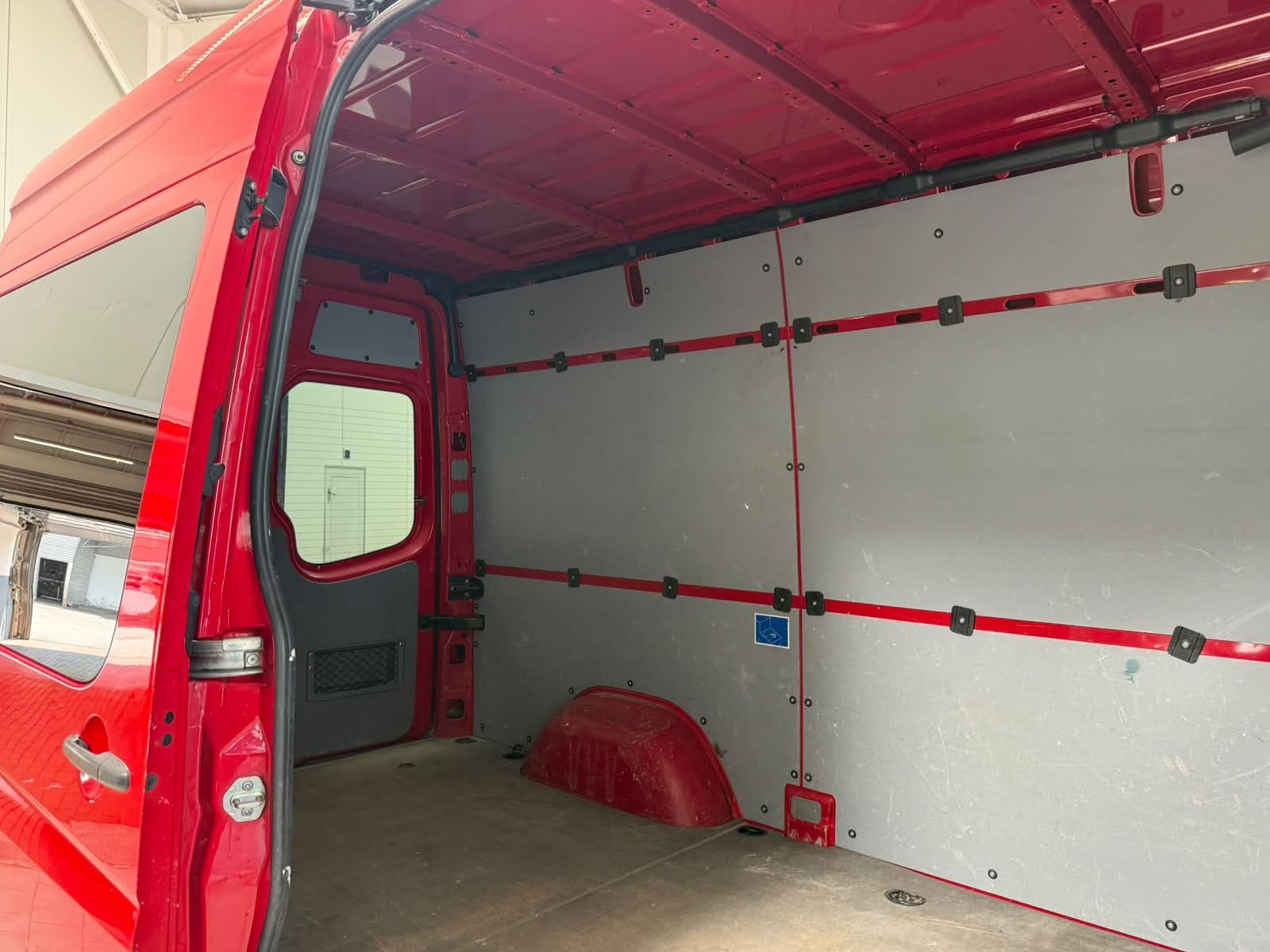 Fahrzeugabbildung Mercedes-Benz Sprinter 216 CDI KA Hoch L2H2 Automatik Klima