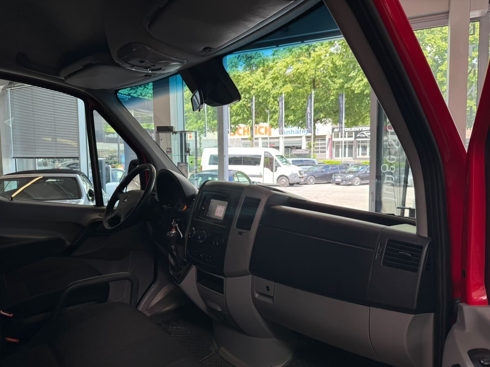 Fahrzeugabbildung Mercedes-Benz Sprinter 216 CDI KA Hoch L2H2 Automatik Klima
