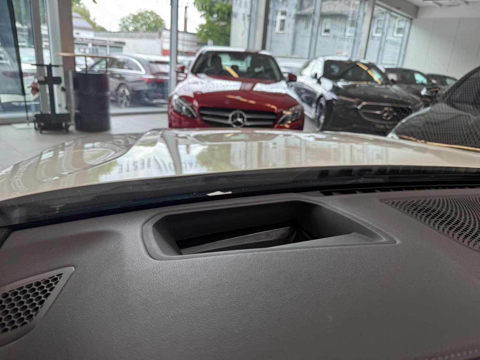 Fahrzeugabbildung BMW 730 d M Sport LUFTFEDER+HUD+MEMORY+EDW+FAS+20"