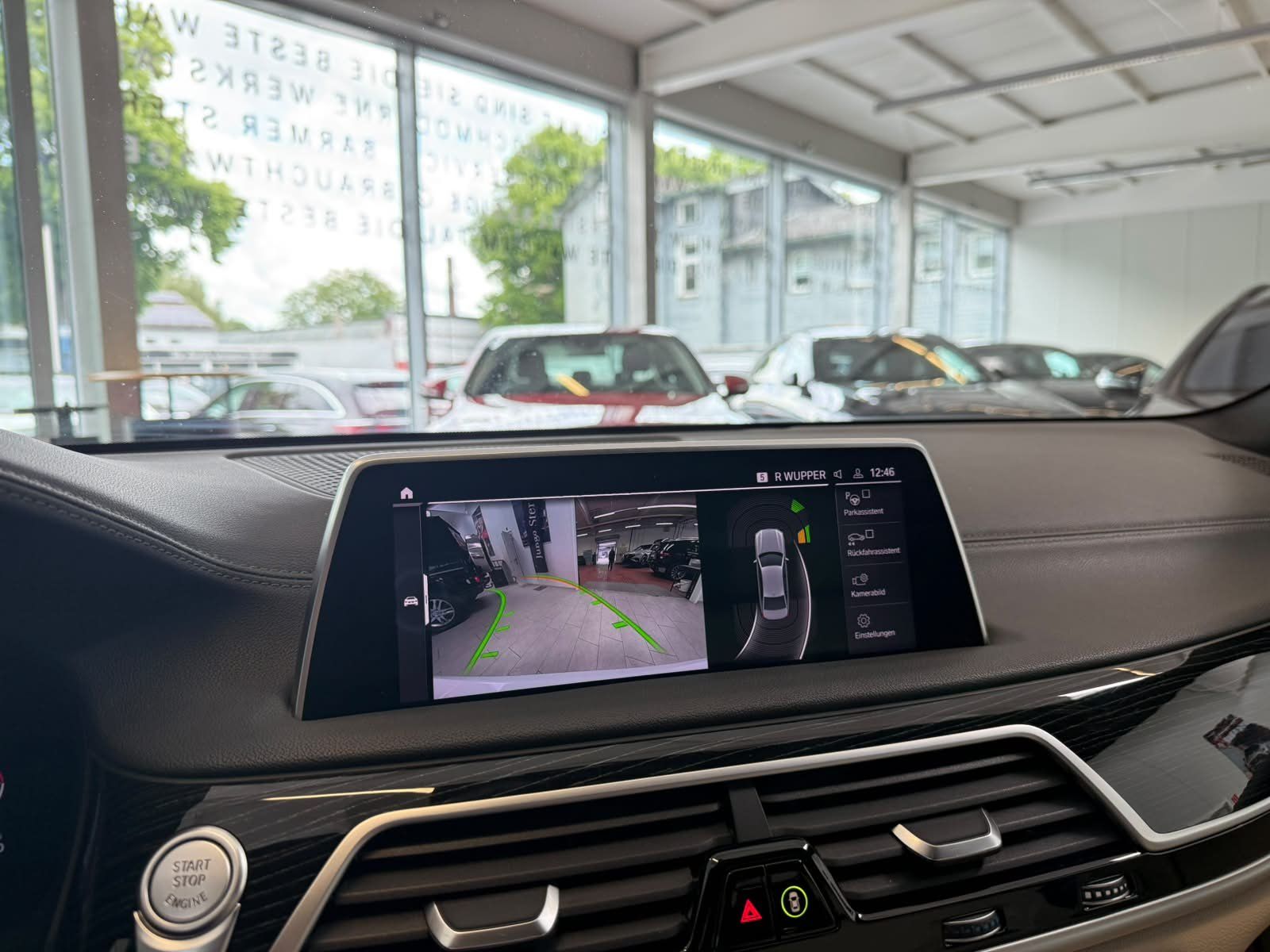 Fahrzeugabbildung BMW 730 d M Sport LUFTFEDER+HUD+MEMORY+EDW+FAS+20"