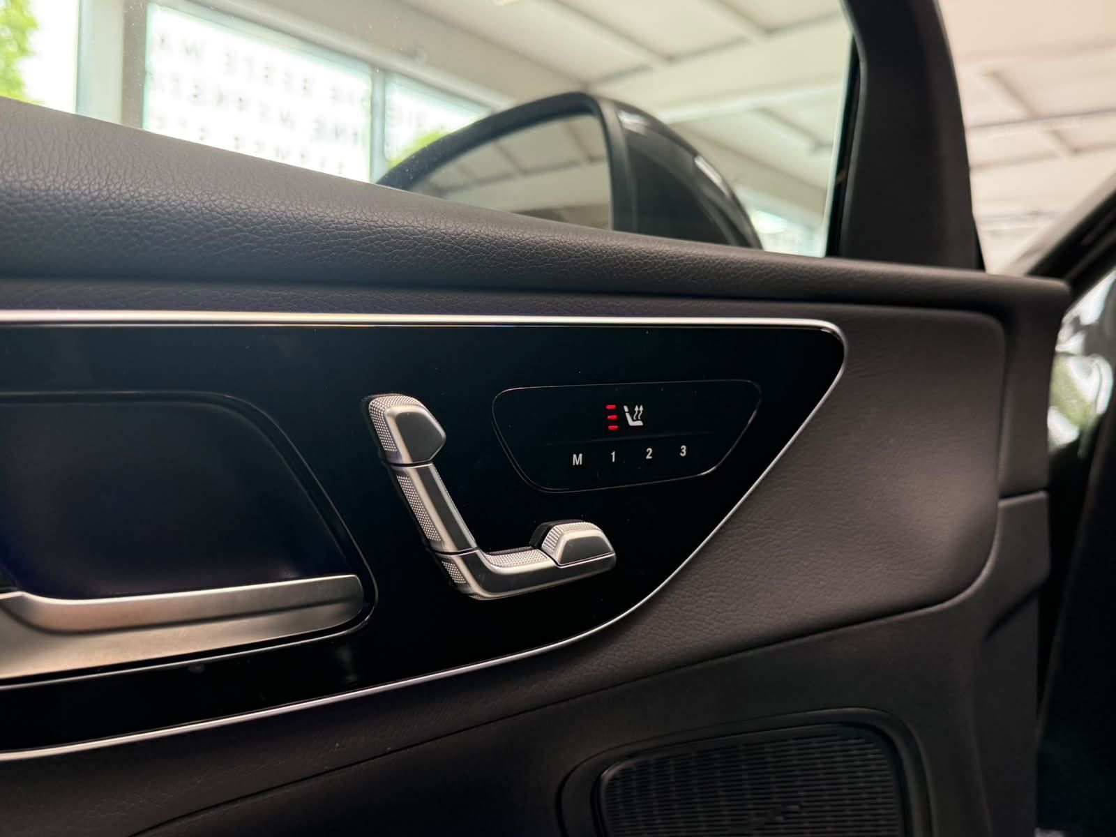 Fahrzeugabbildung Mercedes-Benz GLC 220 d 4M AVANTGARDE ADV. AHK+KEYLESS+DISTR