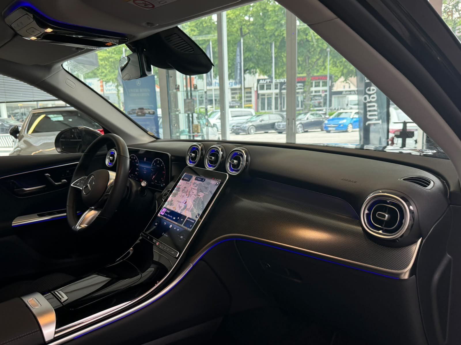 Fahrzeugabbildung Mercedes-Benz GLC 220 d 4M AVANTGARDE ADV. AHK+KEYLESS+DISTR