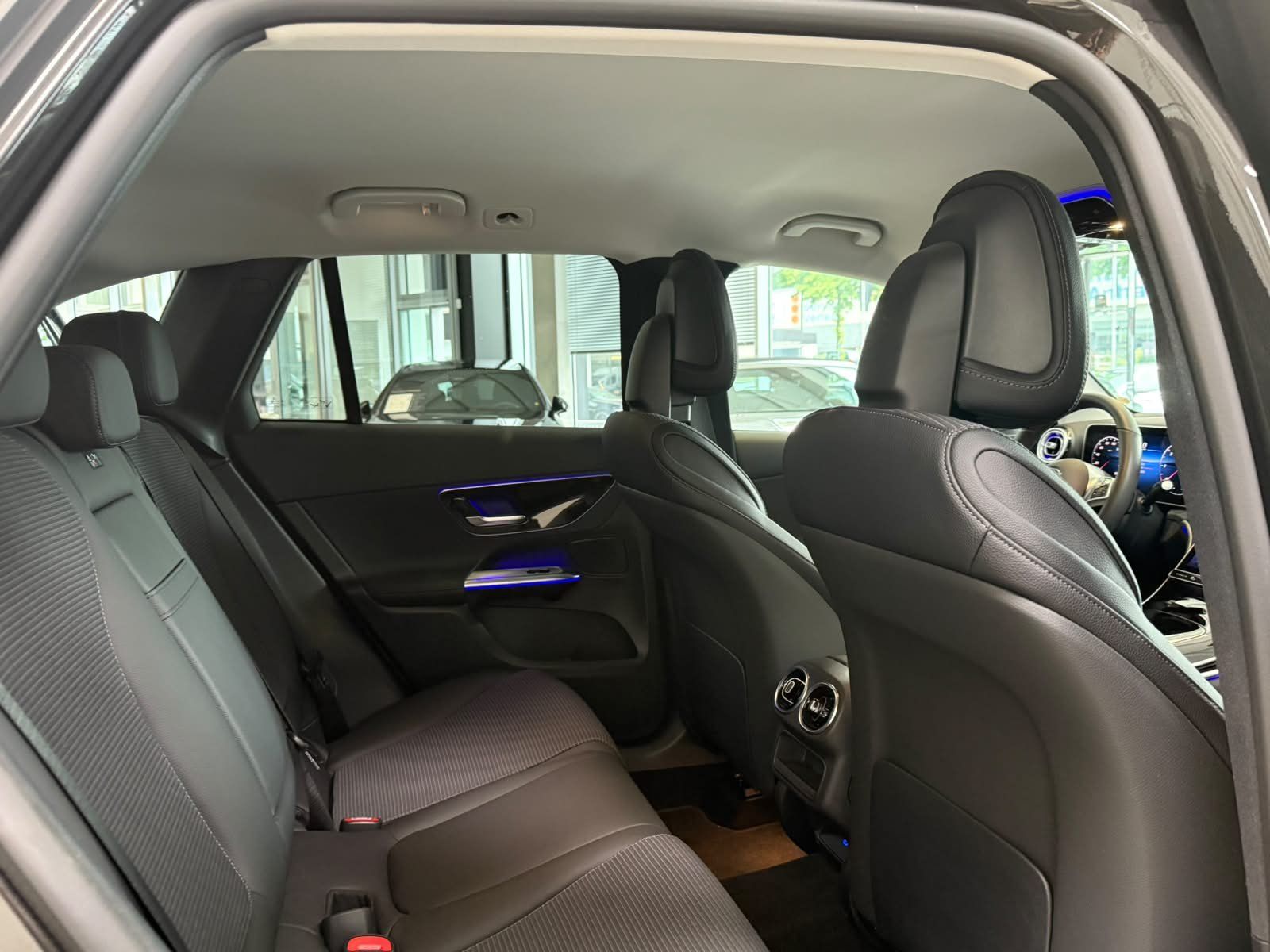 Fahrzeugabbildung Mercedes-Benz GLC 220 d 4M AVANTGARDE ADV. AHK+KEYLESS+DISTR