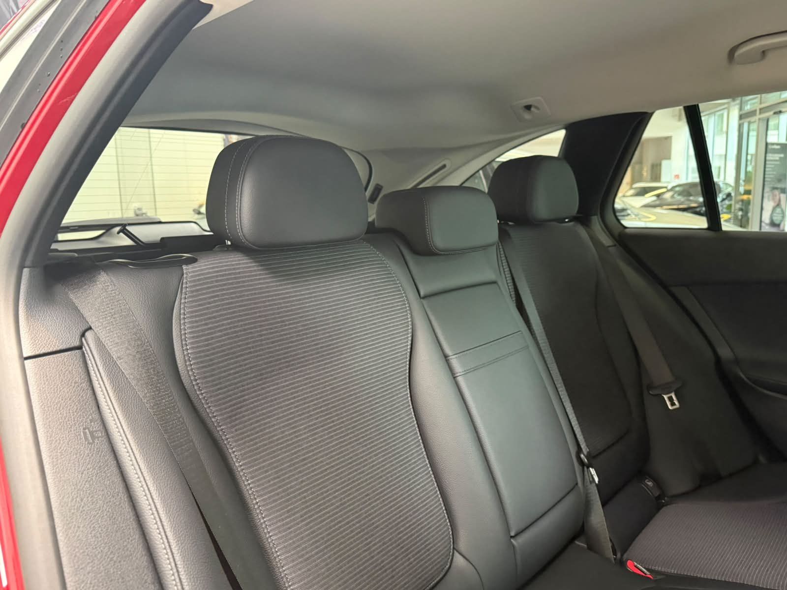 Fahrzeugabbildung Mercedes-Benz C 200 d T AVANTGARDE ADV.PLUS+MEMORY+TOTW+AMBI