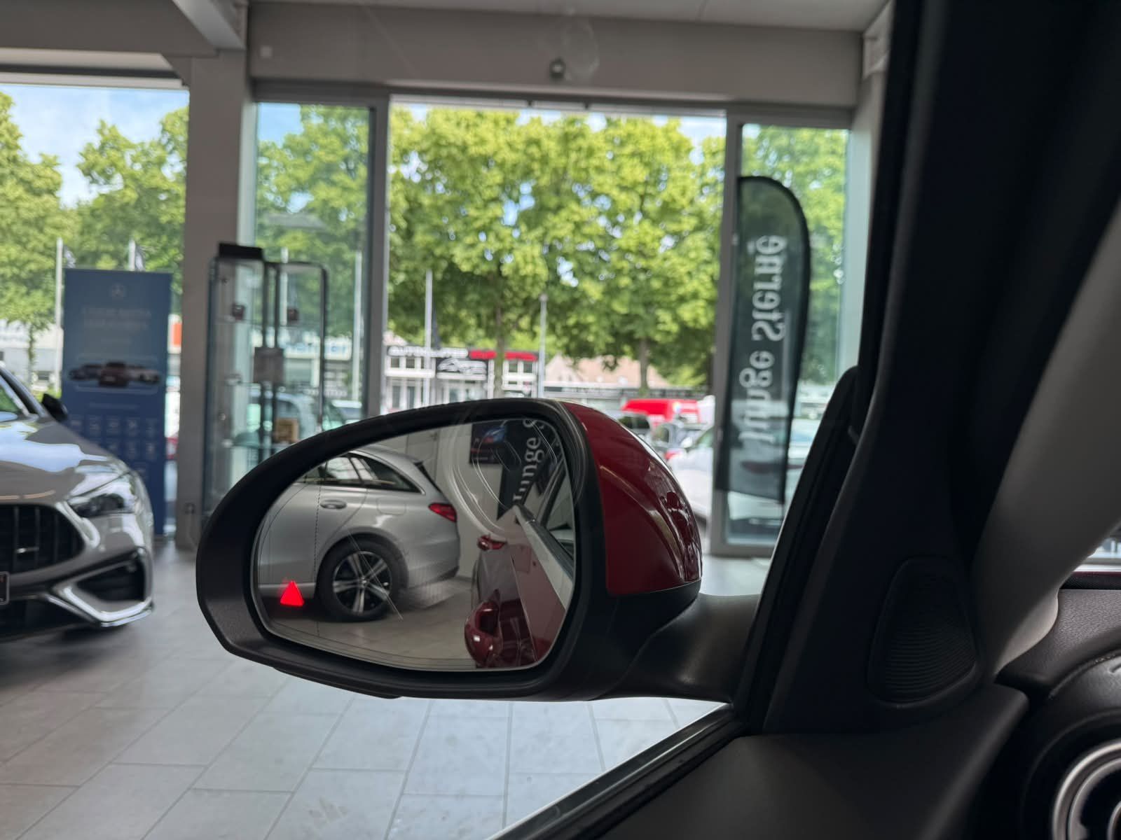Fahrzeugabbildung Mercedes-Benz C 200 d T AVANTGARDE ADV.PLUS+MEMORY+TOTW+AMBI