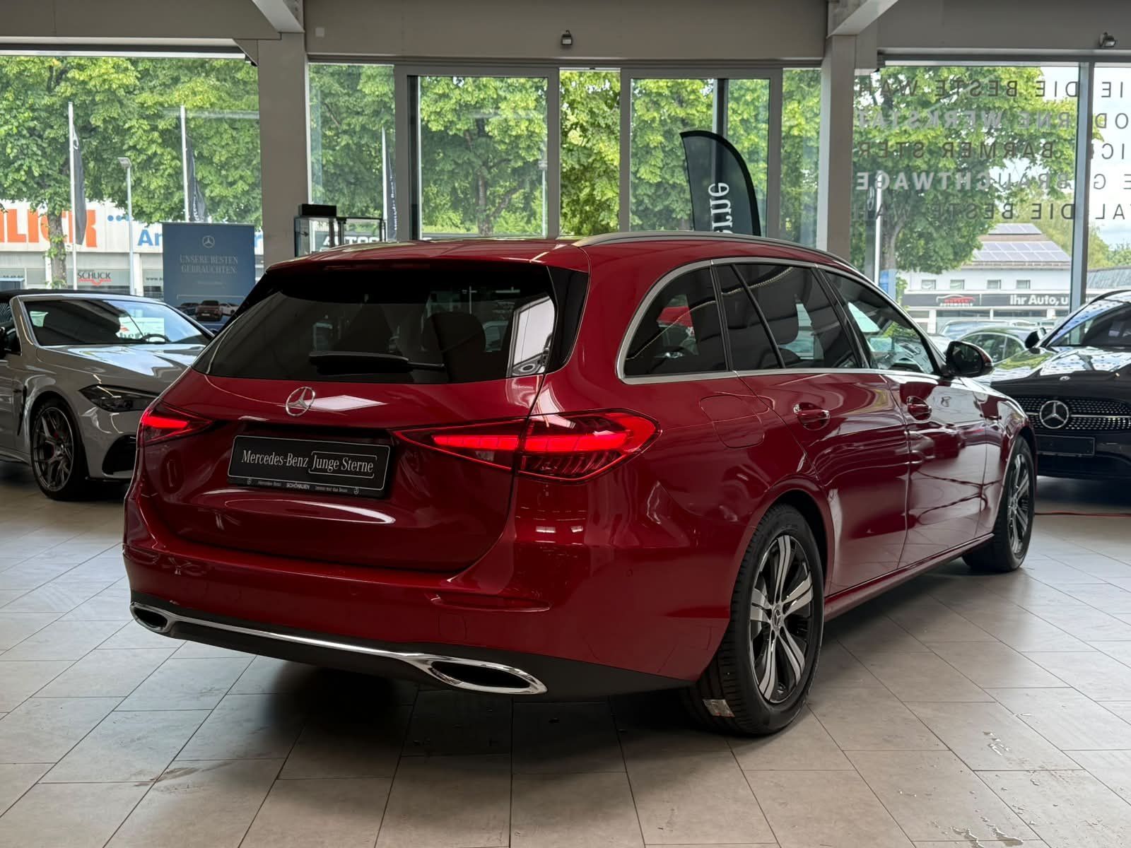 Fahrzeugabbildung Mercedes-Benz C 200 d T AVANTGARDE ADV.PLUS+MEMORY+TOTW+AMBI