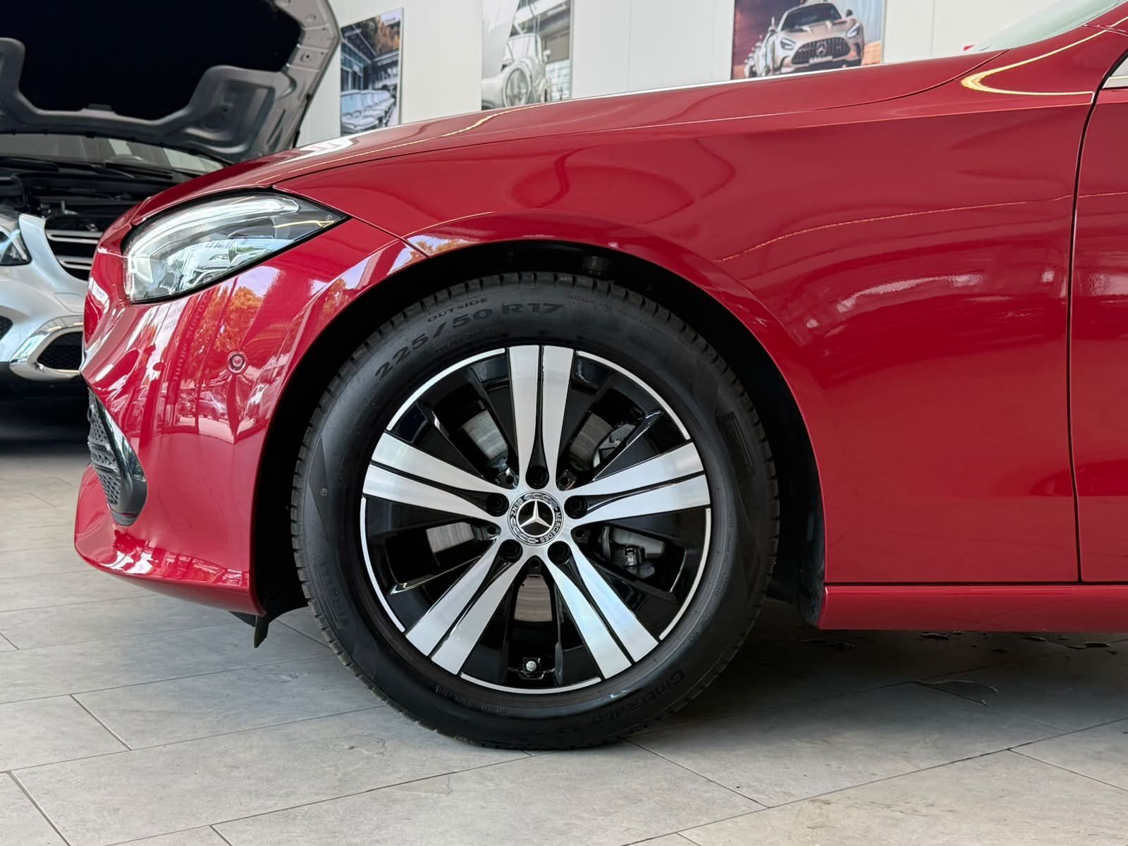 Fahrzeugabbildung Mercedes-Benz C 200 d T AVANTGARDE ADV.PLUS+MEMORY+TOTW+AMBI