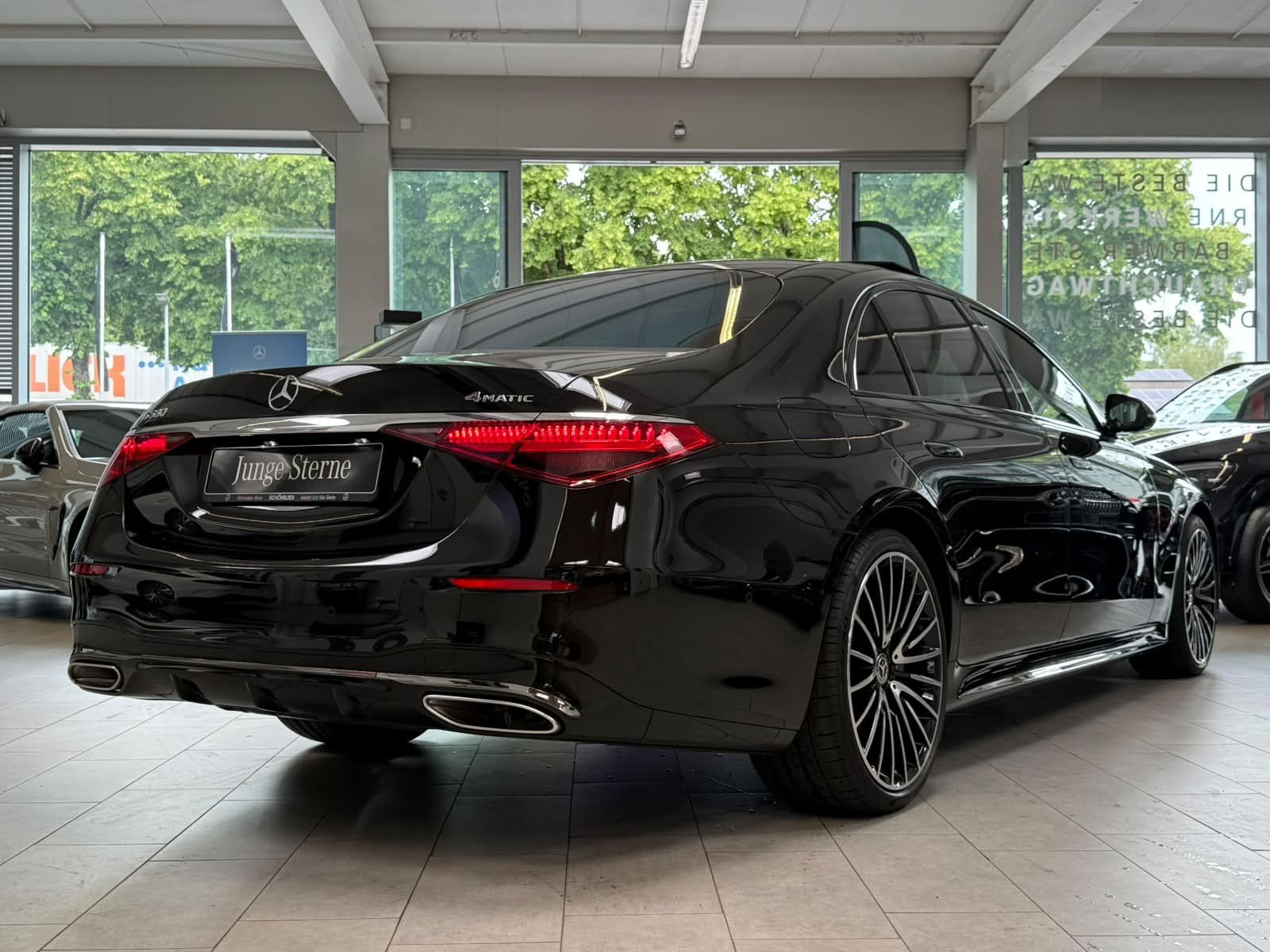 Fahrzeugabbildung Mercedes-Benz S 580 4M Lang AMG+EXECUTIVE+FONDENT+4xMASSAG+HAL