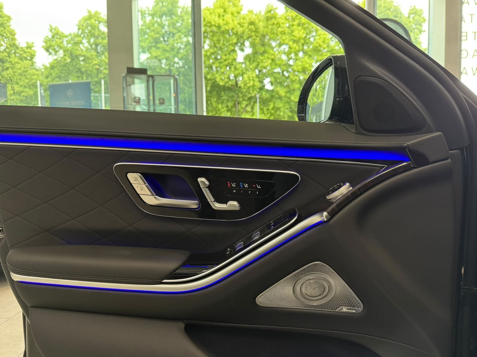 Fahrzeugabbildung Mercedes-Benz S 580 4M Lang AMG+EXECUTIVE+FONDENT+4xMASSAG+HAL