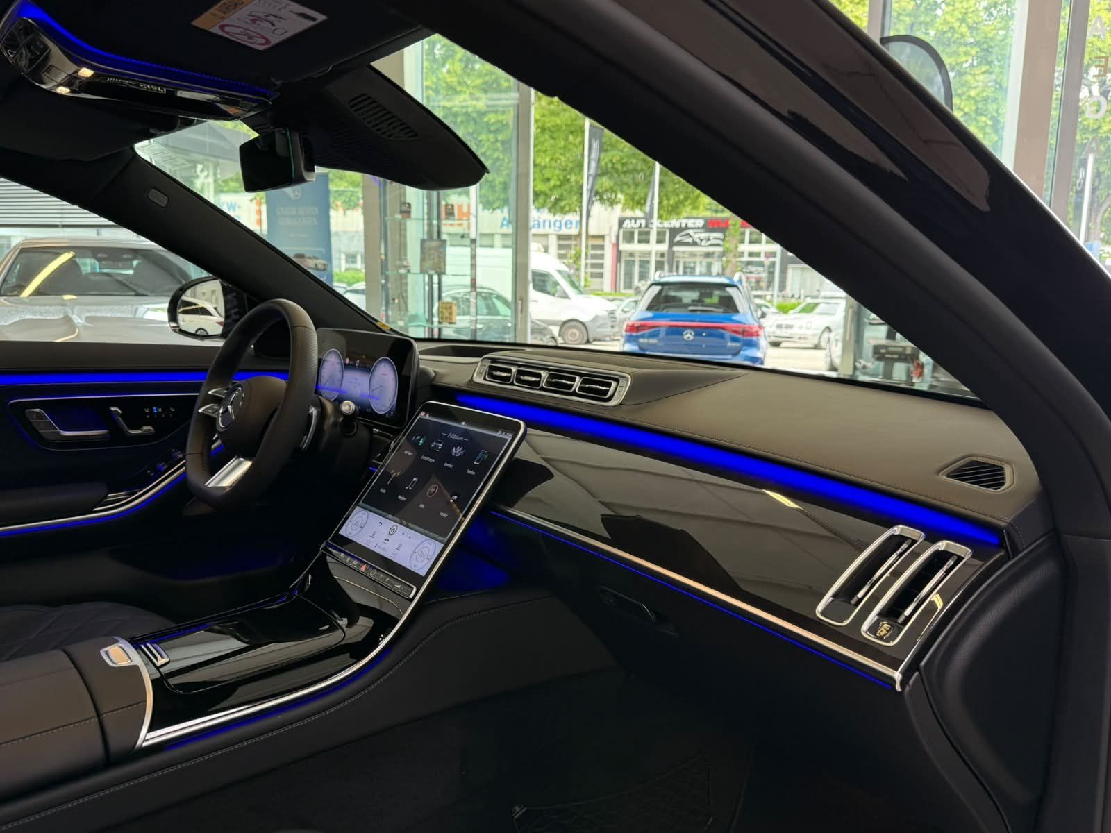 Fahrzeugabbildung Mercedes-Benz S 580 4M Lang AMG+EXECUTIVE+FONDENT+4xMASSAG+HAL