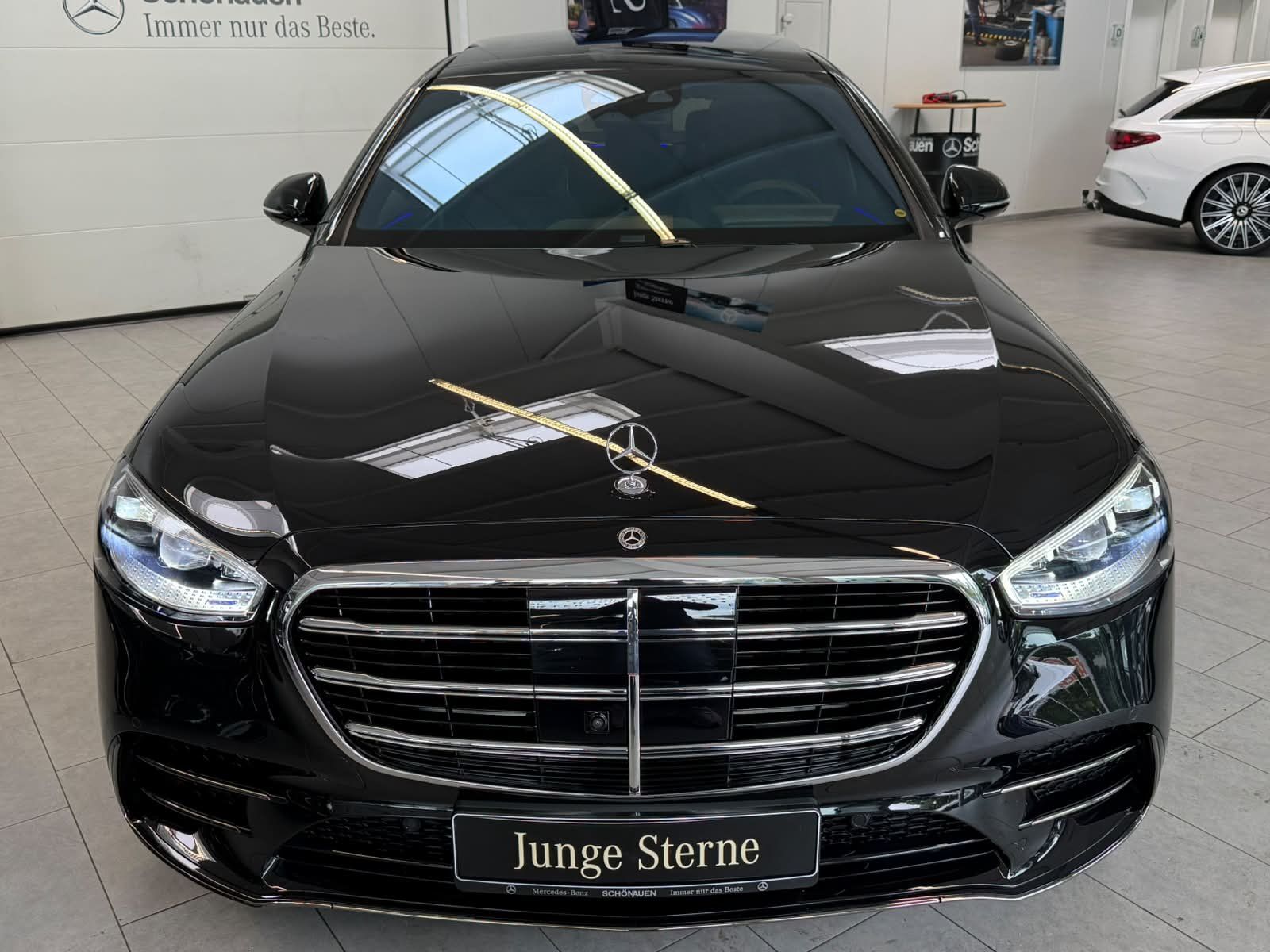 Fahrzeugabbildung Mercedes-Benz S 580 4M Lang AMG+EXECUTIVE+FONDENT+4xMASSAG+HAL