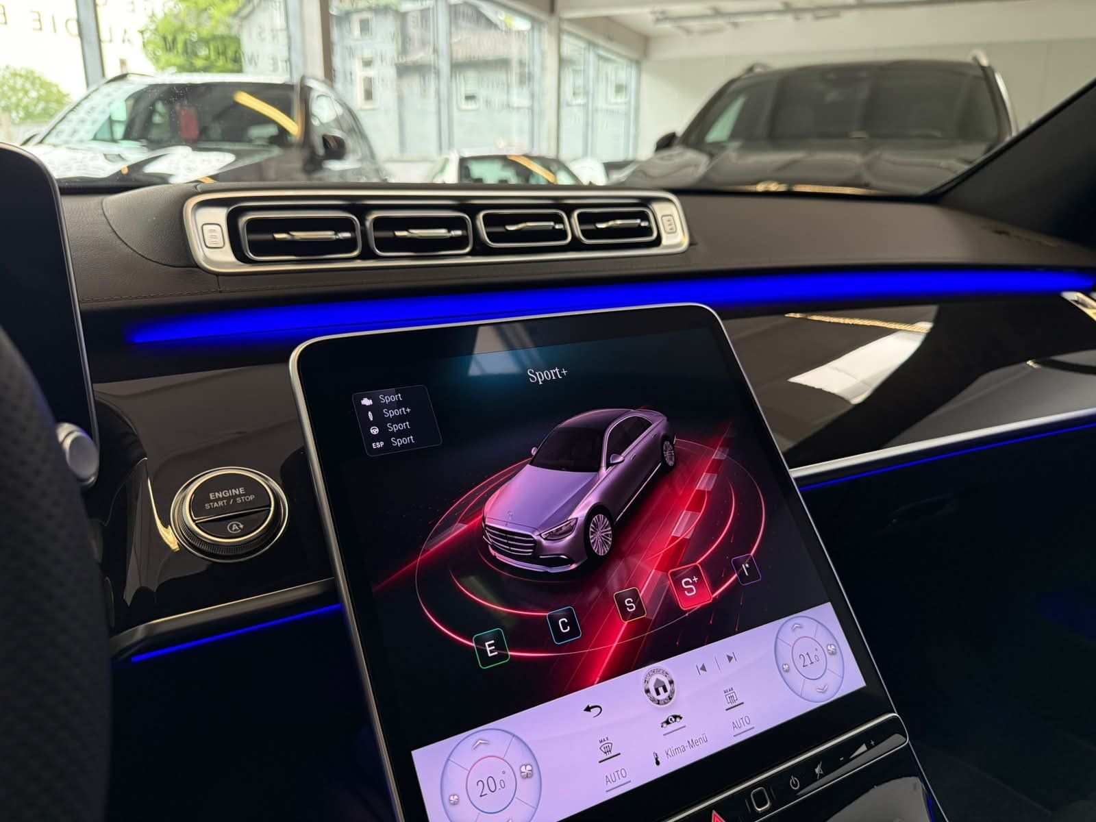 Fahrzeugabbildung Mercedes-Benz S 580 4M Lang AMG+EXECUTIVE+FONDENT+4xMASSAG+HAL