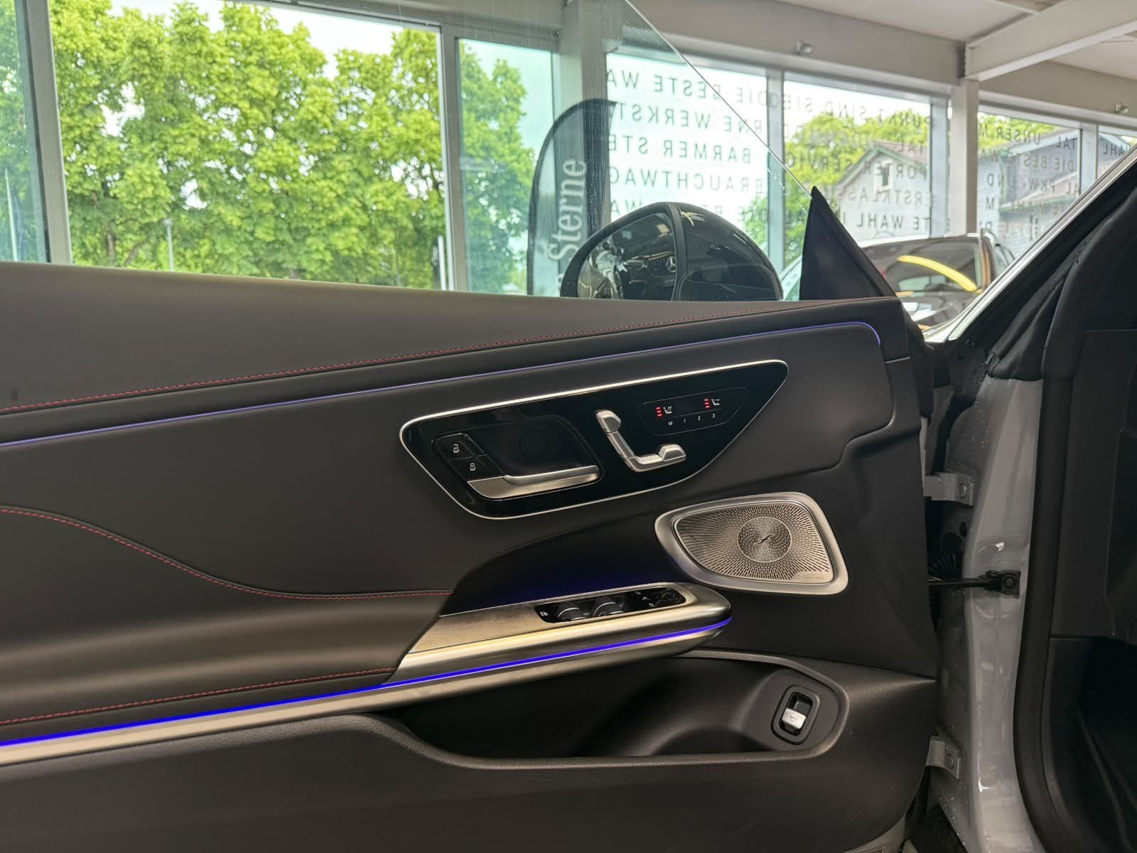 Fahrzeugabbildung Mercedes-Benz CLE 534M+Cabrio PERF.SITZ+DYN.PLUS+DLIGHT+BURM3D