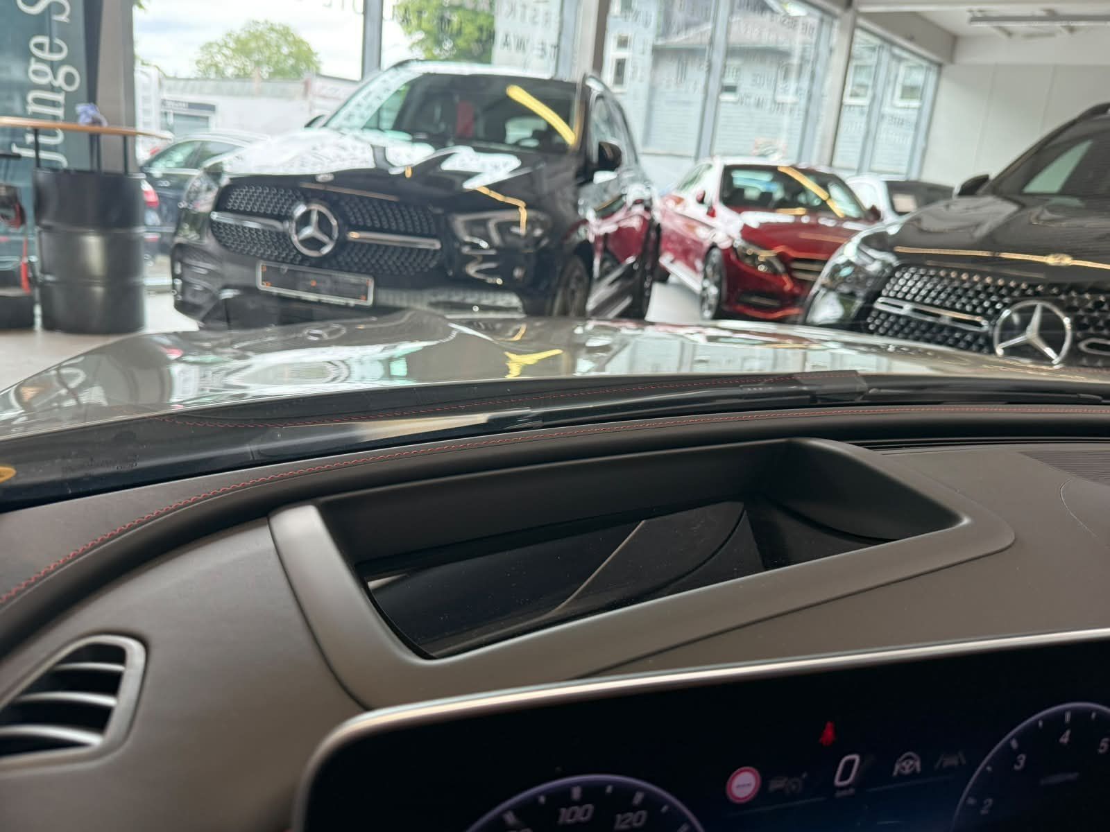 Fahrzeugabbildung Mercedes-Benz CLE 534M+Cabrio PERF.SITZ+DYN.PLUS+DLIGHT+BURM3D