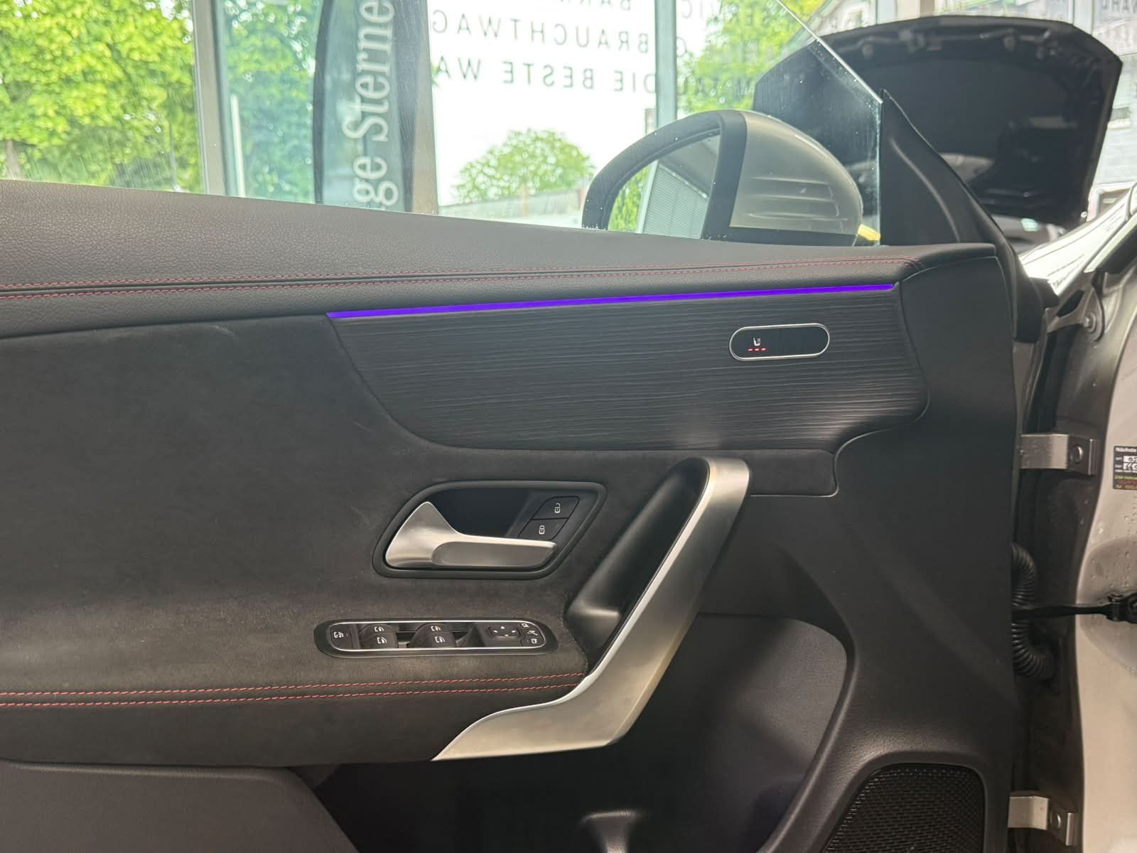 Fahrzeugabbildung Mercedes-Benz CLA 200 SB AMG+PANO+ALLWETTER+TEMPOMAT+AMBI+TOTW