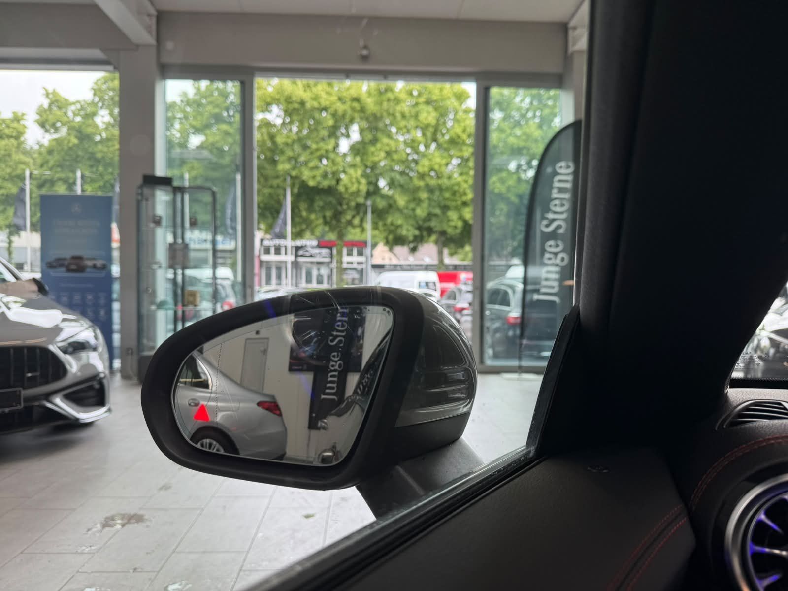 Fahrzeugabbildung Mercedes-Benz CLA 200 SB AMG+PANO+ALLWETTER+TEMPOMAT+AMBI+TOTW