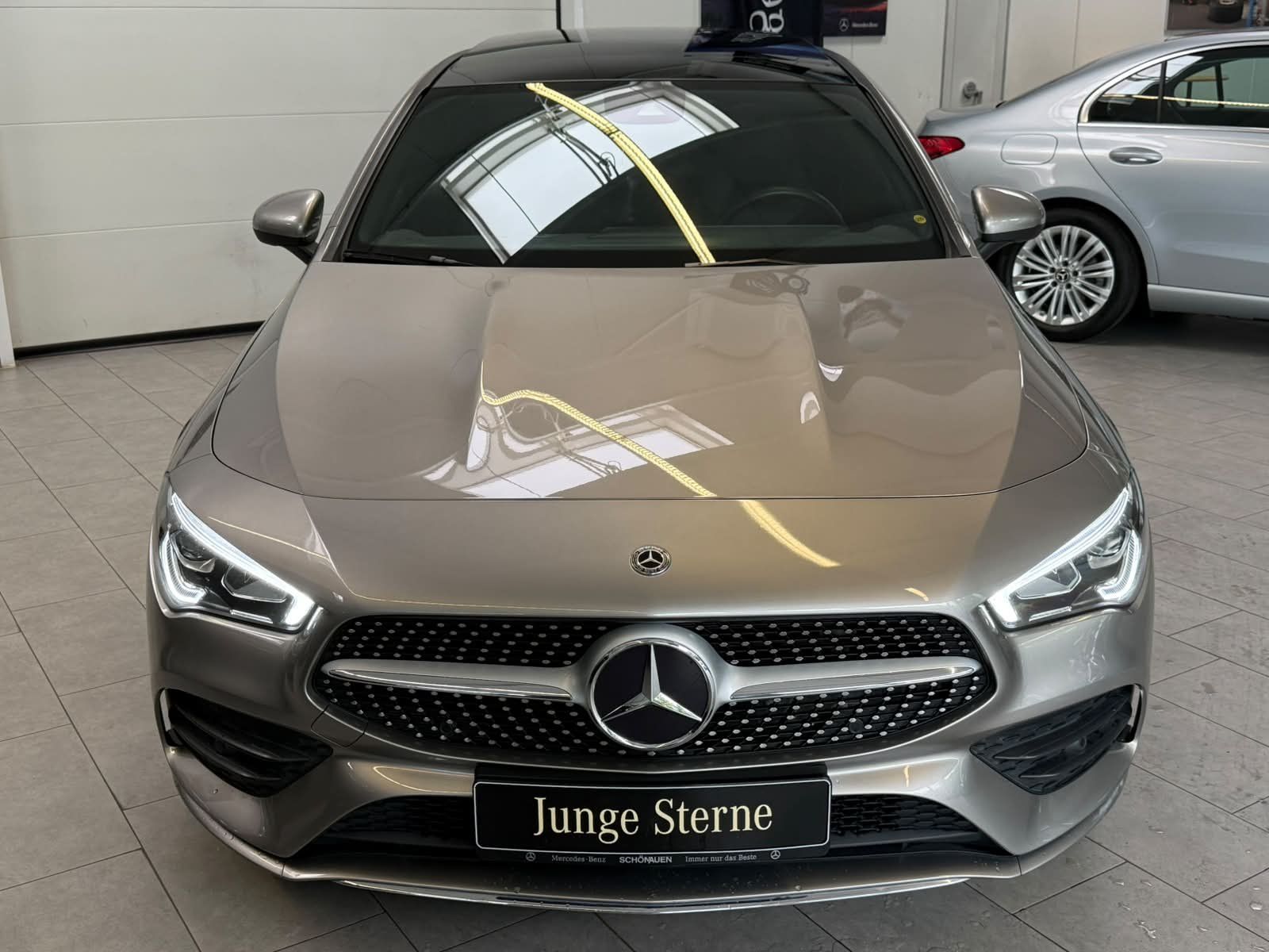 Fahrzeugabbildung Mercedes-Benz CLA 200 SB AMG+PANO+ALLWETTER+TEMPOMAT+AMBI+TOTW