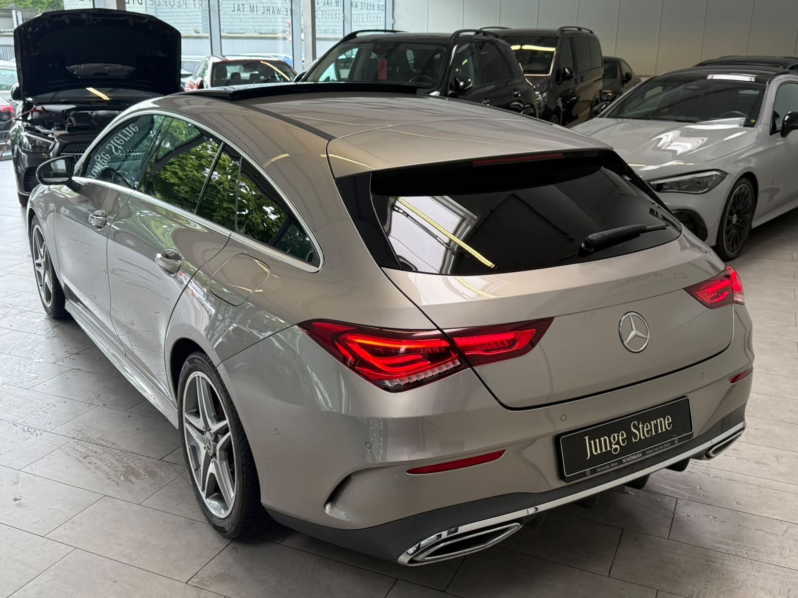 Fahrzeugabbildung Mercedes-Benz CLA 200 SB AMG+PANO+ALLWETTER+TEMPOMAT+AMBI+TOTW