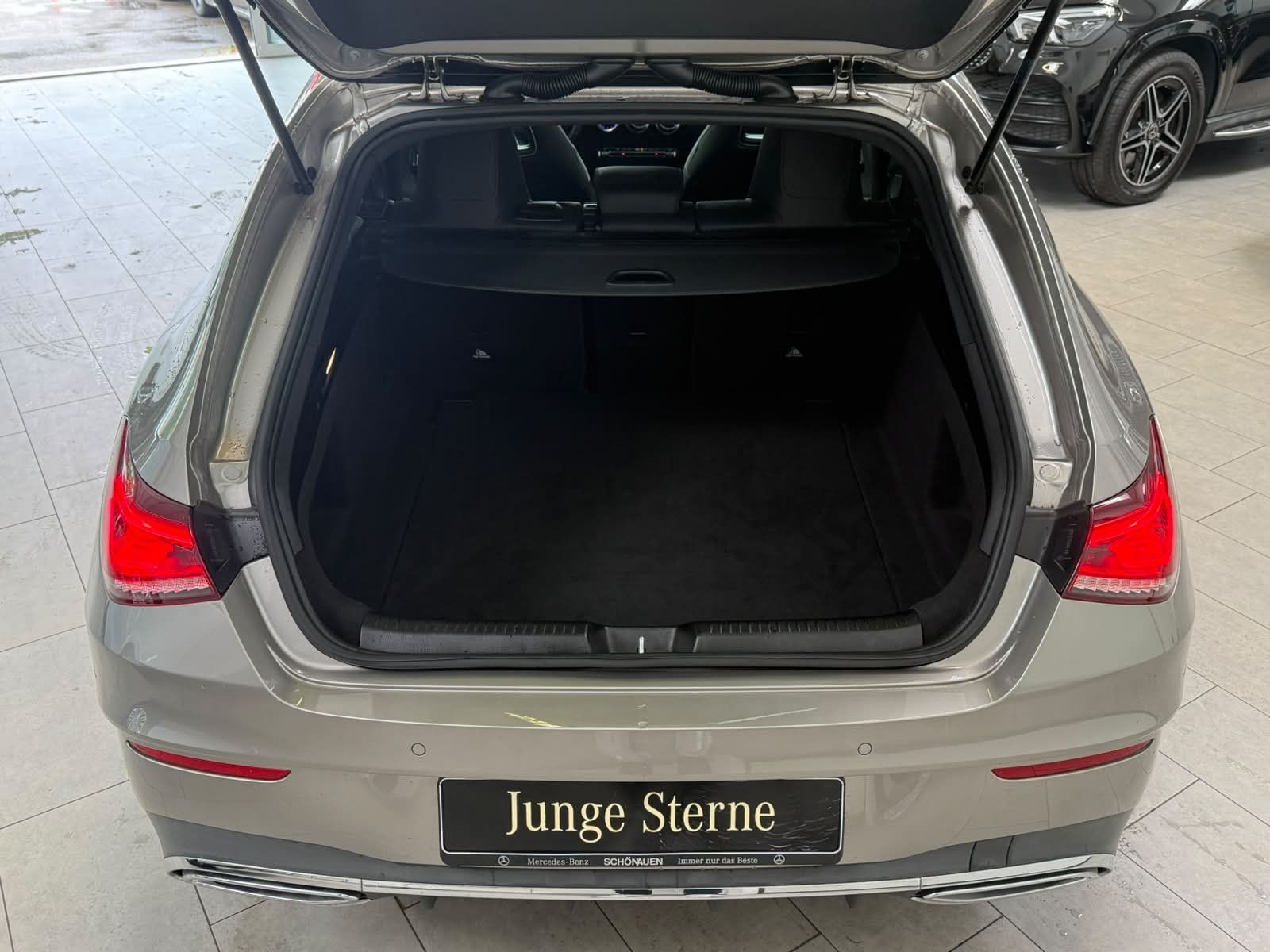Fahrzeugabbildung Mercedes-Benz CLA 200 SB AMG+PANO+ALLWETTER+TEMPOMAT+AMBI+TOTW