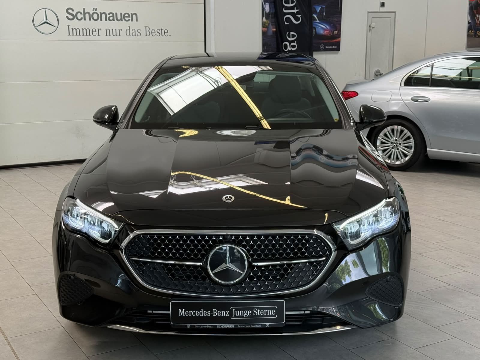 Fahrzeugabbildung Mercedes-Benz E 220 d AVANTGARDE ADV. PANO+19"+DISTR+TOTW