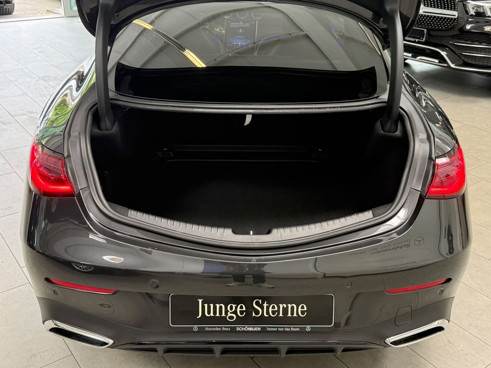 Fahrzeugabbildung Mercedes-Benz CLE 220 d Coupé AMG PREM.PLUS+DLIGHT+BURM3D+PANO