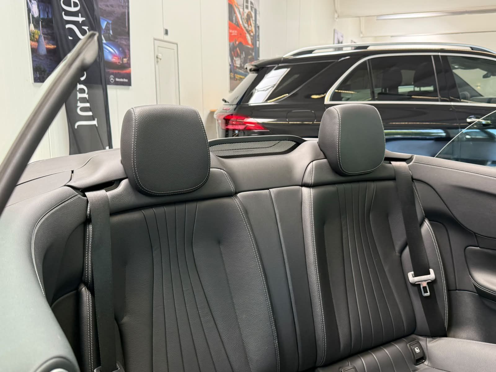 Fahrzeugabbildung Mercedes-Benz E200 Cabrio AVANTGARDE+AIRSCARF+TEMP+KAMERA+TOTW