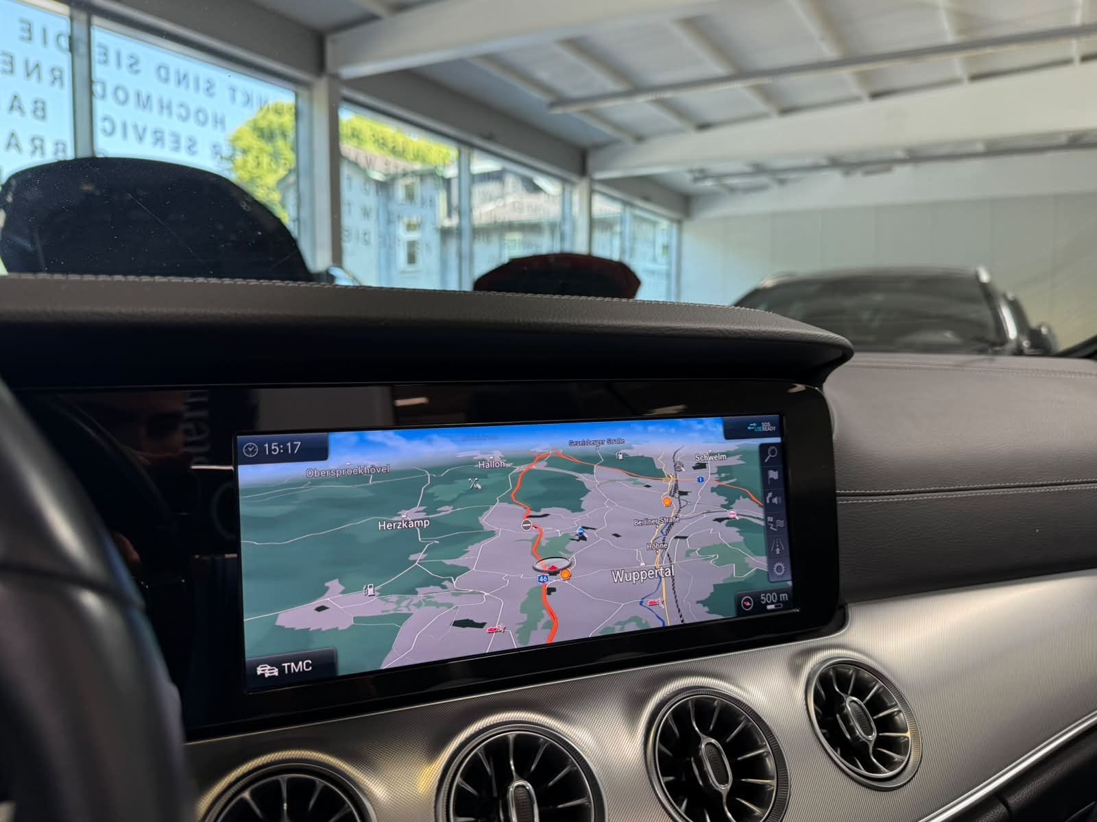 Fahrzeugabbildung Mercedes-Benz E200 Cabrio AVANTGARDE+AIRSCARF+TEMP+KAMERA+TOTW