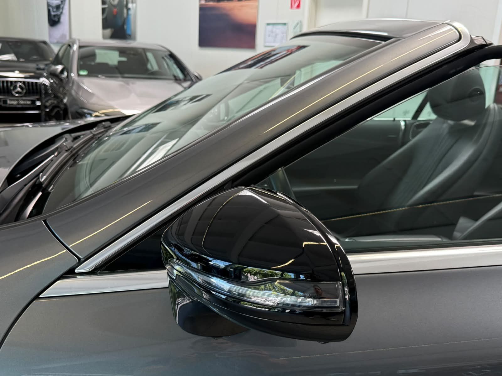 Fahrzeugabbildung Mercedes-Benz E200 Cabrio AVANTGARDE+AIRSCARF+TEMP+KAMERA+TOTW