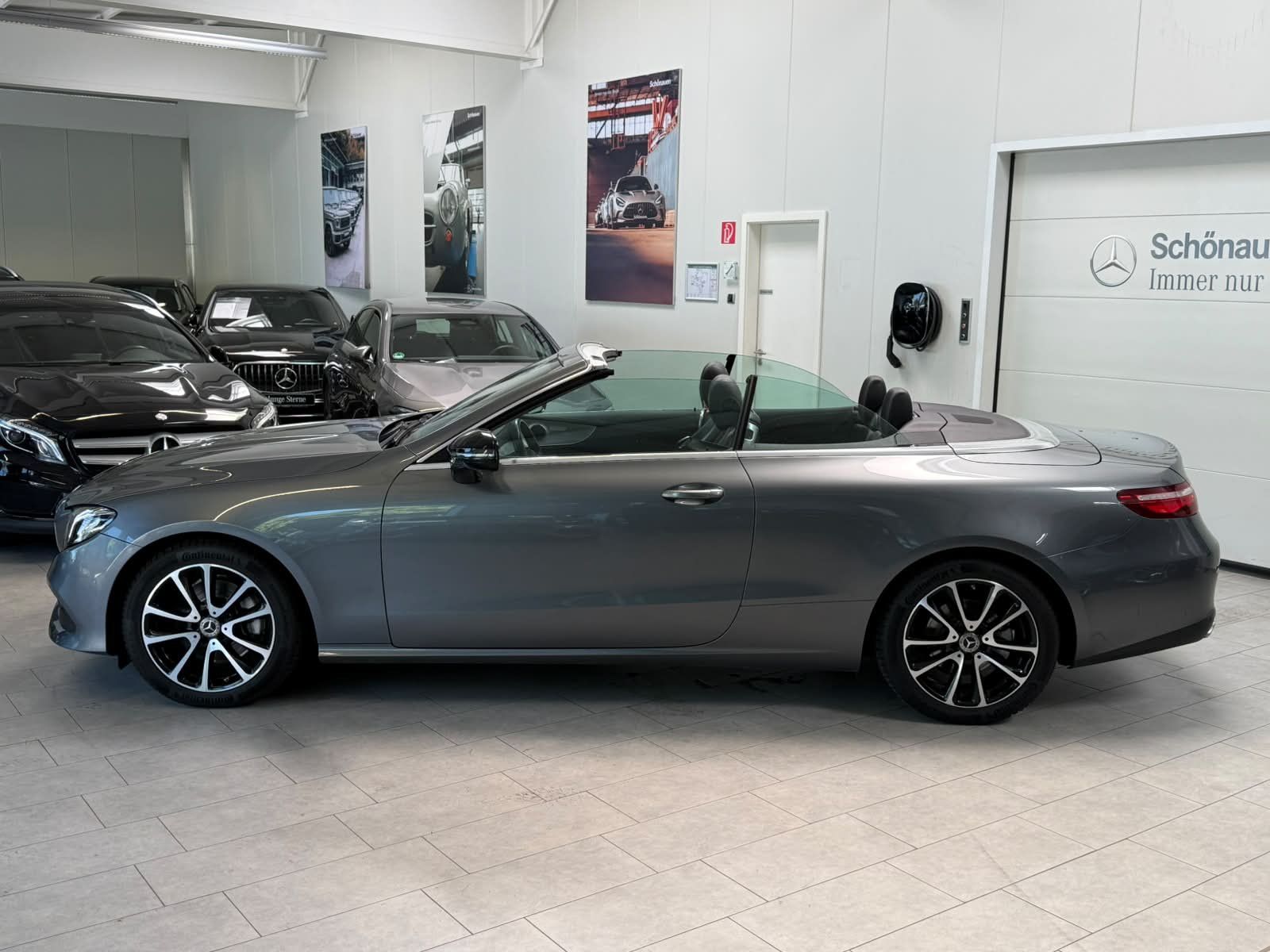 Fahrzeugabbildung Mercedes-Benz E200 Cabrio AVANTGARDE+AIRSCARF+TEMP+KAMERA+TOTW