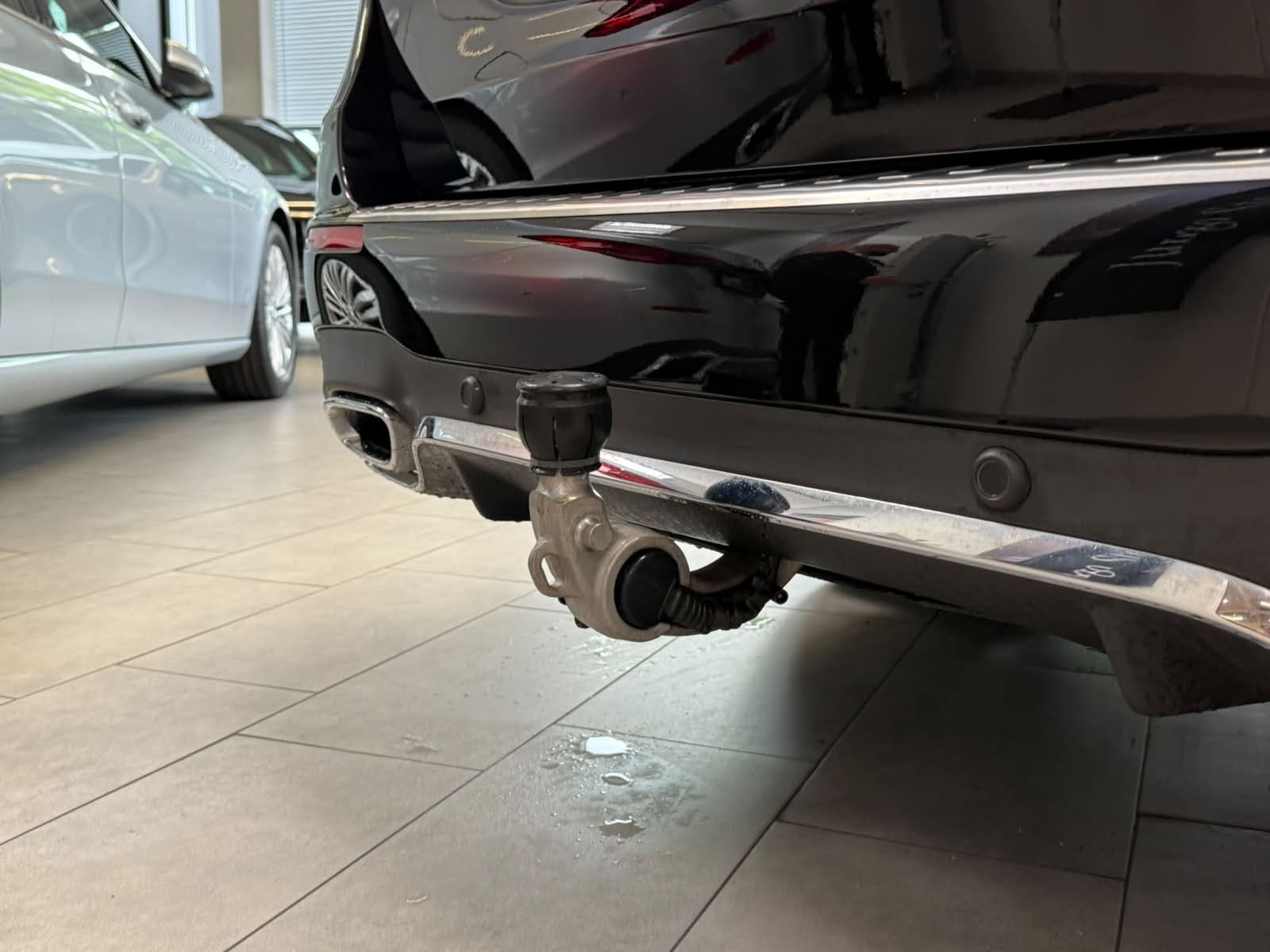 Fahrzeugabbildung Mercedes-Benz E 200 T AMG PANO+AHK+MBUXHIGH+EASYPACK+AMBI+LED