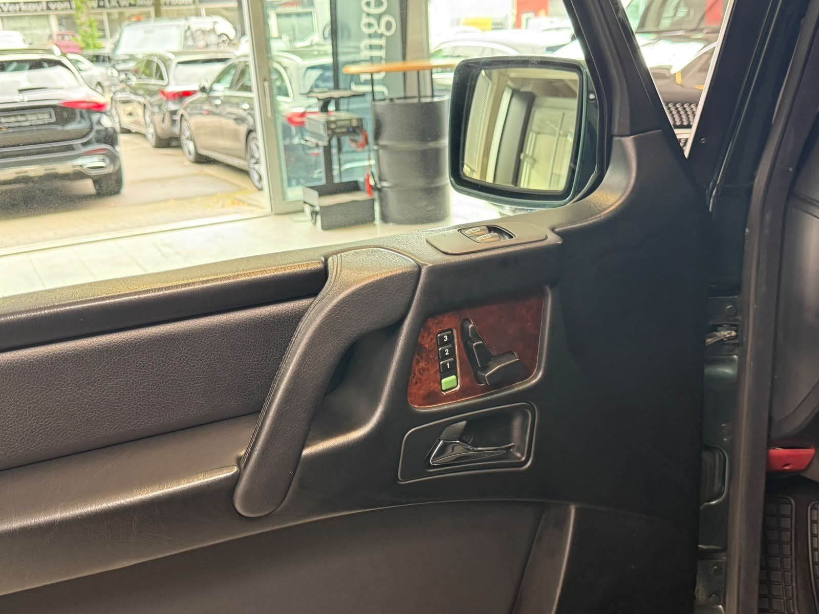 Fahrzeugabbildung Mercedes-Benz G 350 BlueTEC Station-Wagen kurz TOP ZUSTAND