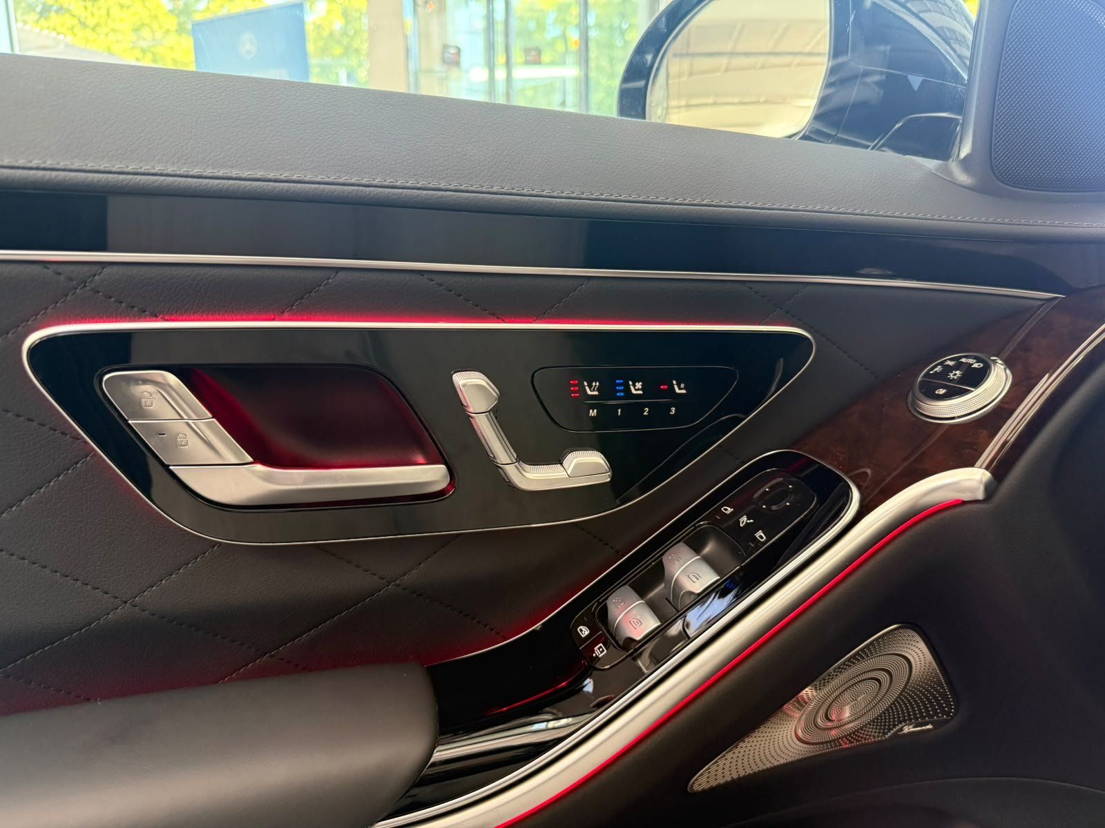 Fahrzeugabbildung Mercedes-Benz S 450 4M L AMG DRIVEPILOT+EXECUTIVE+AIRMATIC+HUD