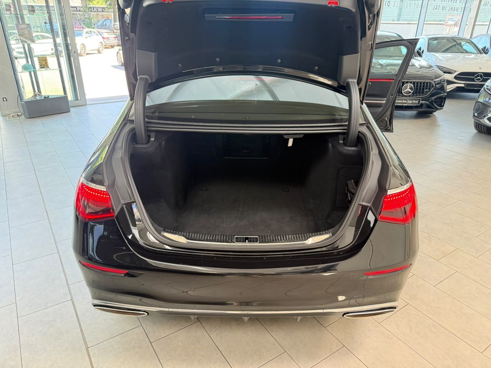 Fahrzeugabbildung Mercedes-Benz S 450 4M L AMG DRIVEPILOT+EXECUTIVE+AIRMATIC+HUD