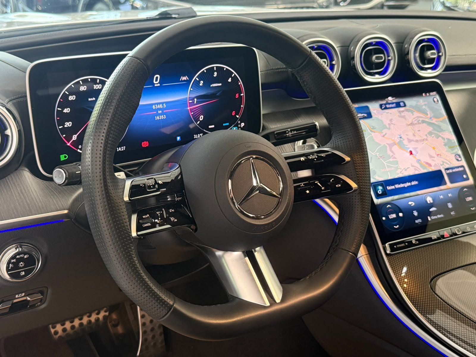 Fahrzeugabbildung Mercedes-Benz CLE 220 d AMG+HUD+PANO+BURM+NIGHT+MEMORY+DIGITAL