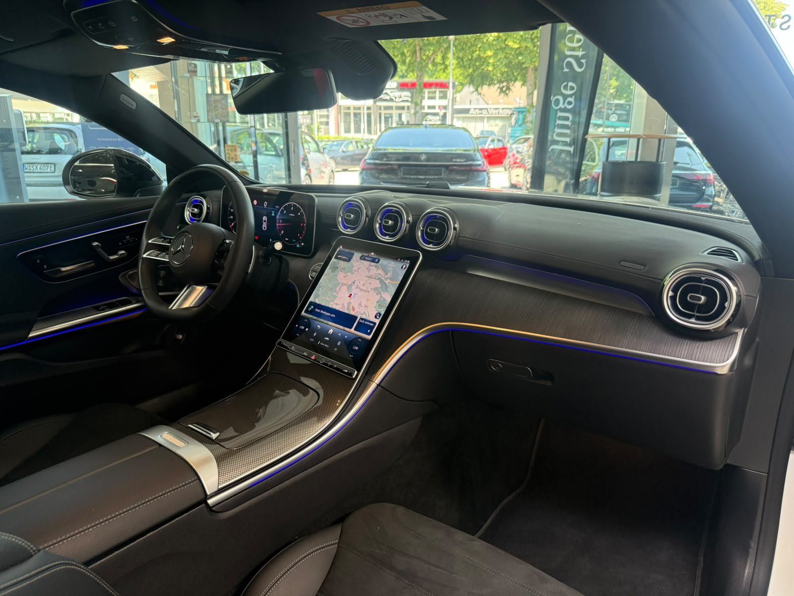 Fahrzeugabbildung Mercedes-Benz CLE 220 d AMG+HUD+PANO+BURM+NIGHT+MEMORY+DIGITAL
