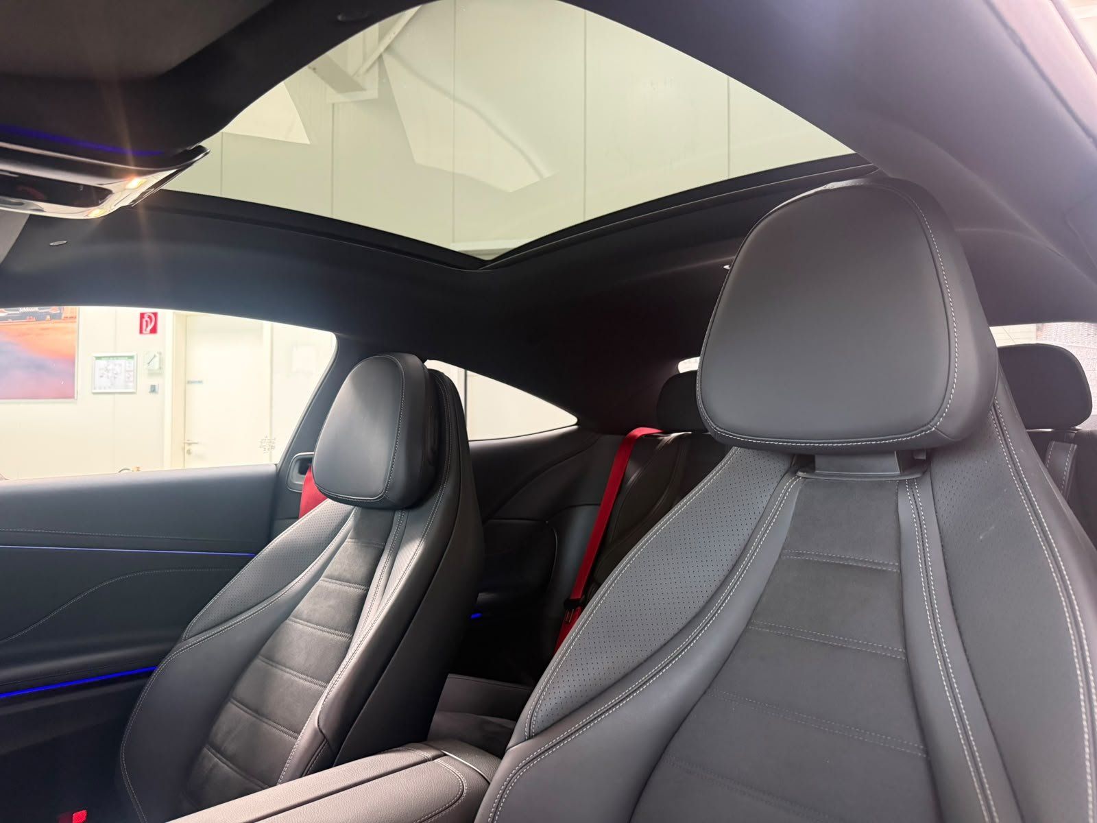 Fahrzeugabbildung Mercedes-Benz CLE 220 d AMG+HUD+PANO+BURM+NIGHT+MEMORY+DIGITAL