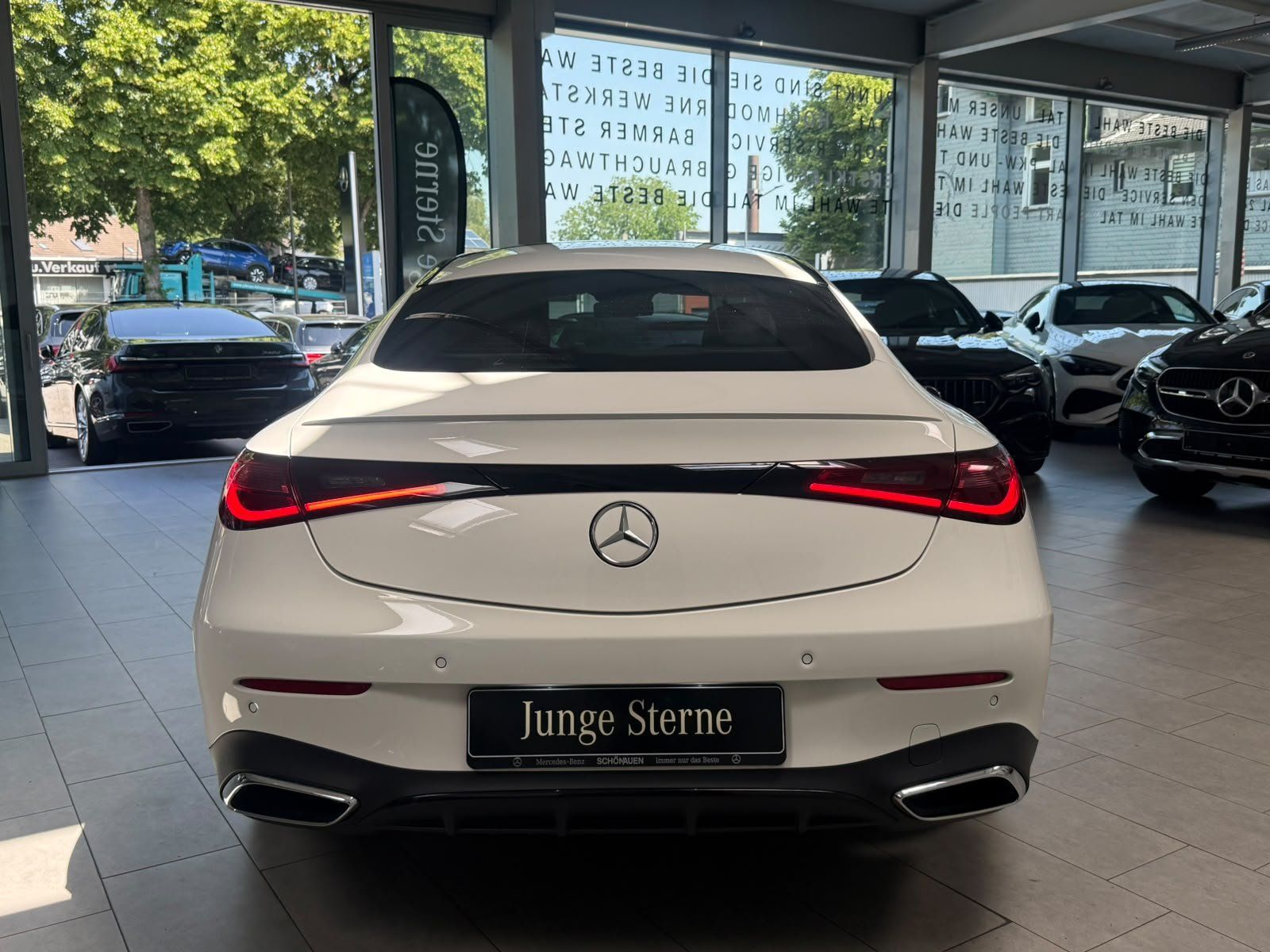 Fahrzeugabbildung Mercedes-Benz CLE 220 d AMG+HUD+PANO+BURM+NIGHT+MEMORY+DIGITAL