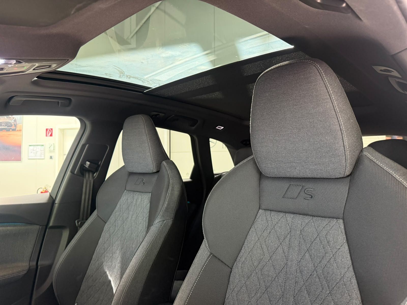 Fahrzeugabbildung Audi Q5 2.0 TFSI S-LINE PANO+KAMERA+3ZONEN+LED+20"