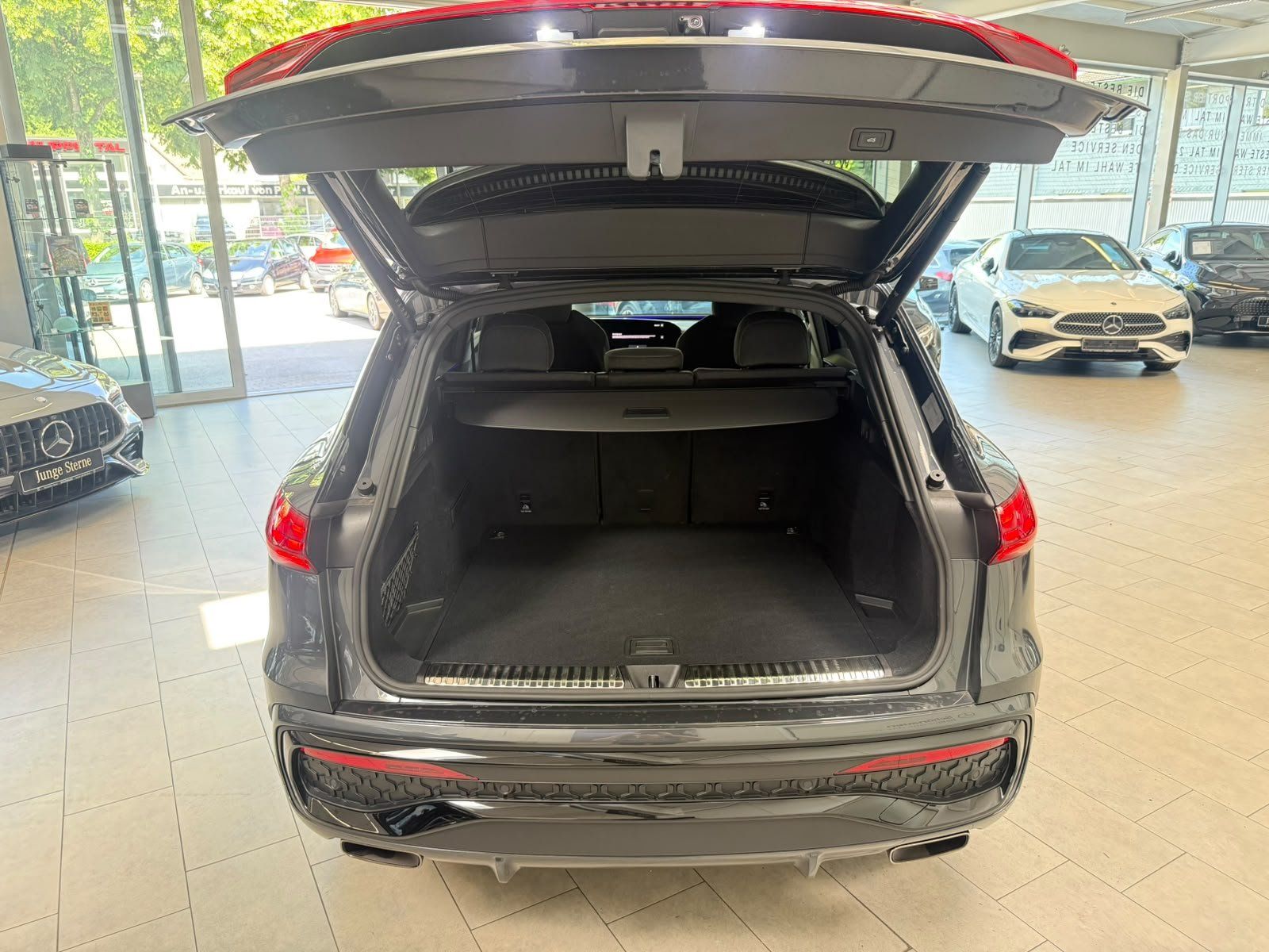 Fahrzeugabbildung Audi Q5 2.0 TFSI S-LINE PANO+KAMERA+3ZONEN+LED+20"