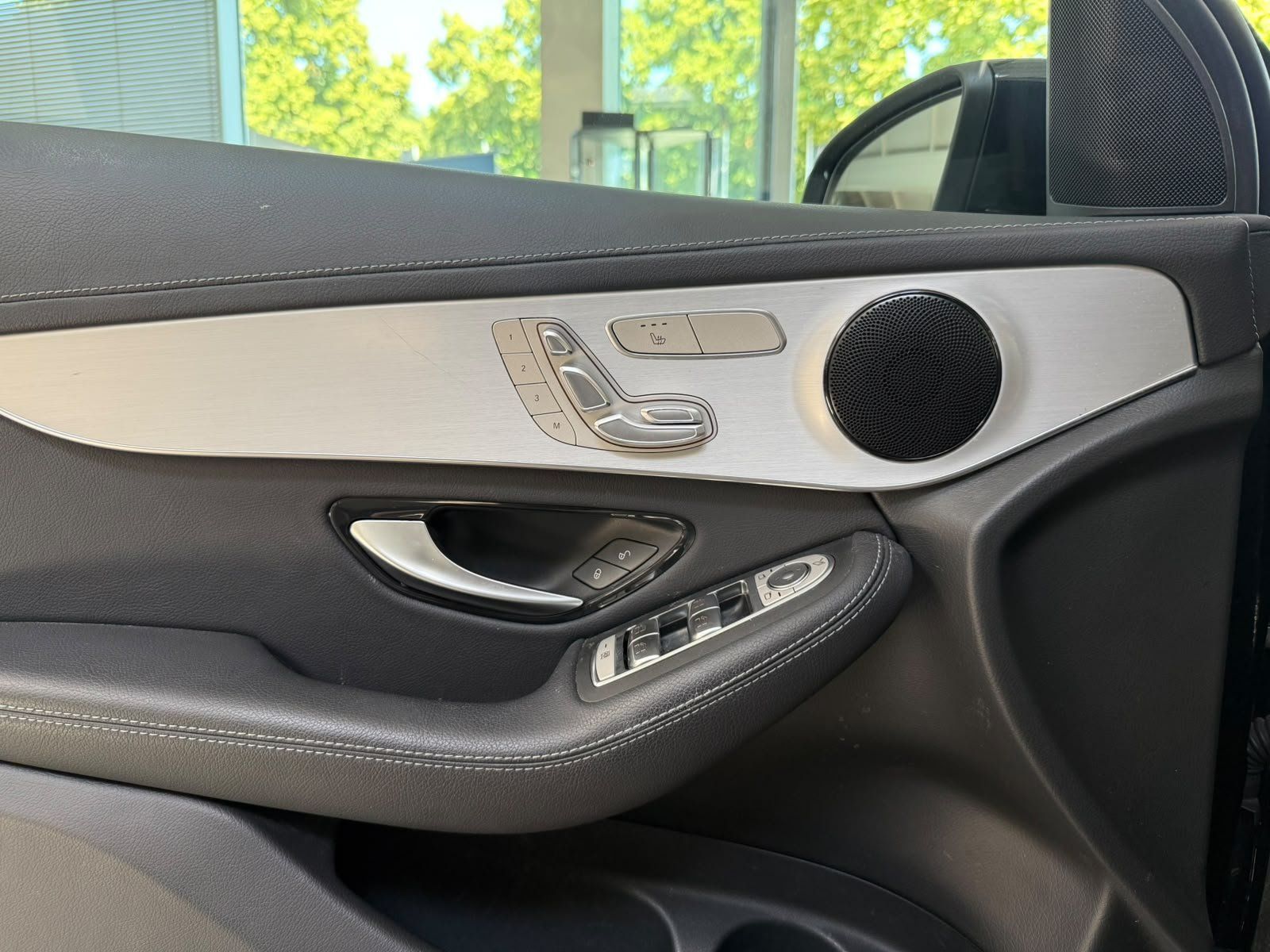 Fahrzeugabbildung Mercedes-Benz GLC 220d 4M Exclusive MEMORY+KAMERA+CARPLAY+LED