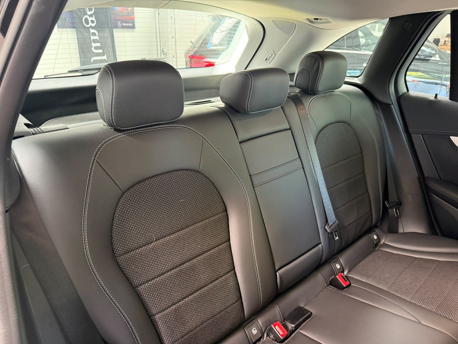 Fahrzeugabbildung Mercedes-Benz GLC 220d 4M Exclusive MEMORY+KAMERA+CARPLAY+LED