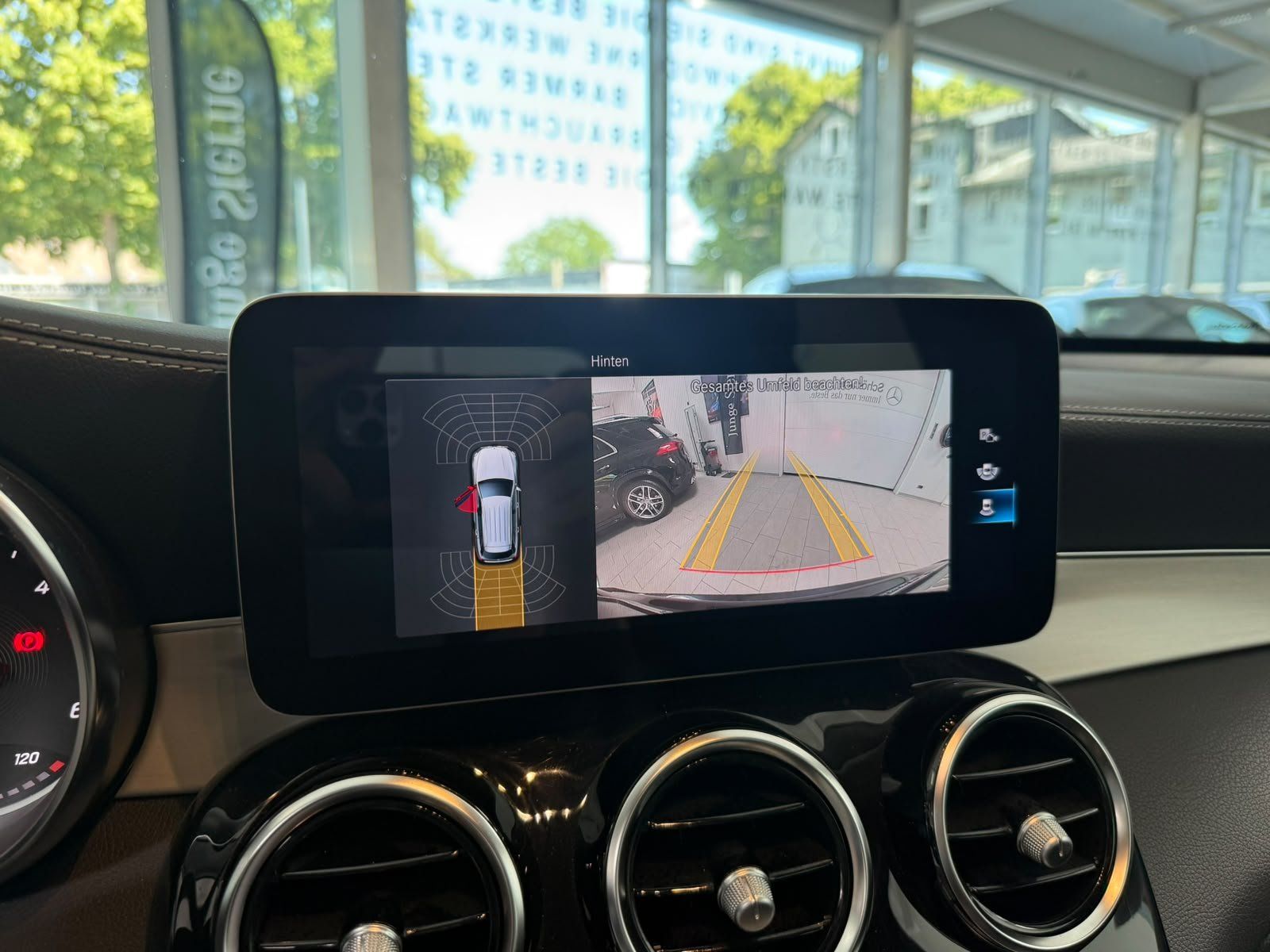 Fahrzeugabbildung Mercedes-Benz GLC 220d 4M Exclusive MEMORY+KAMERA+CARPLAY+LED