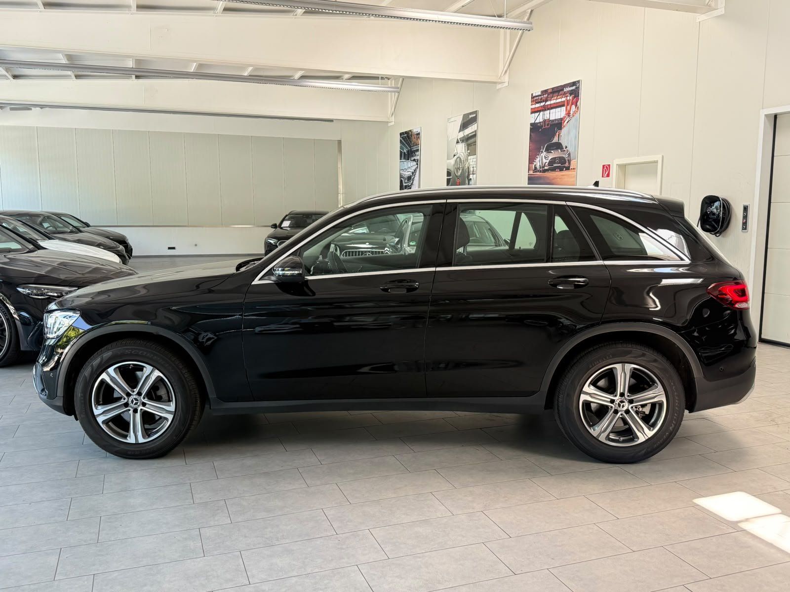 Fahrzeugabbildung Mercedes-Benz GLC 220d 4M Exclusive MEMORY+KAMERA+CARPLAY+LED