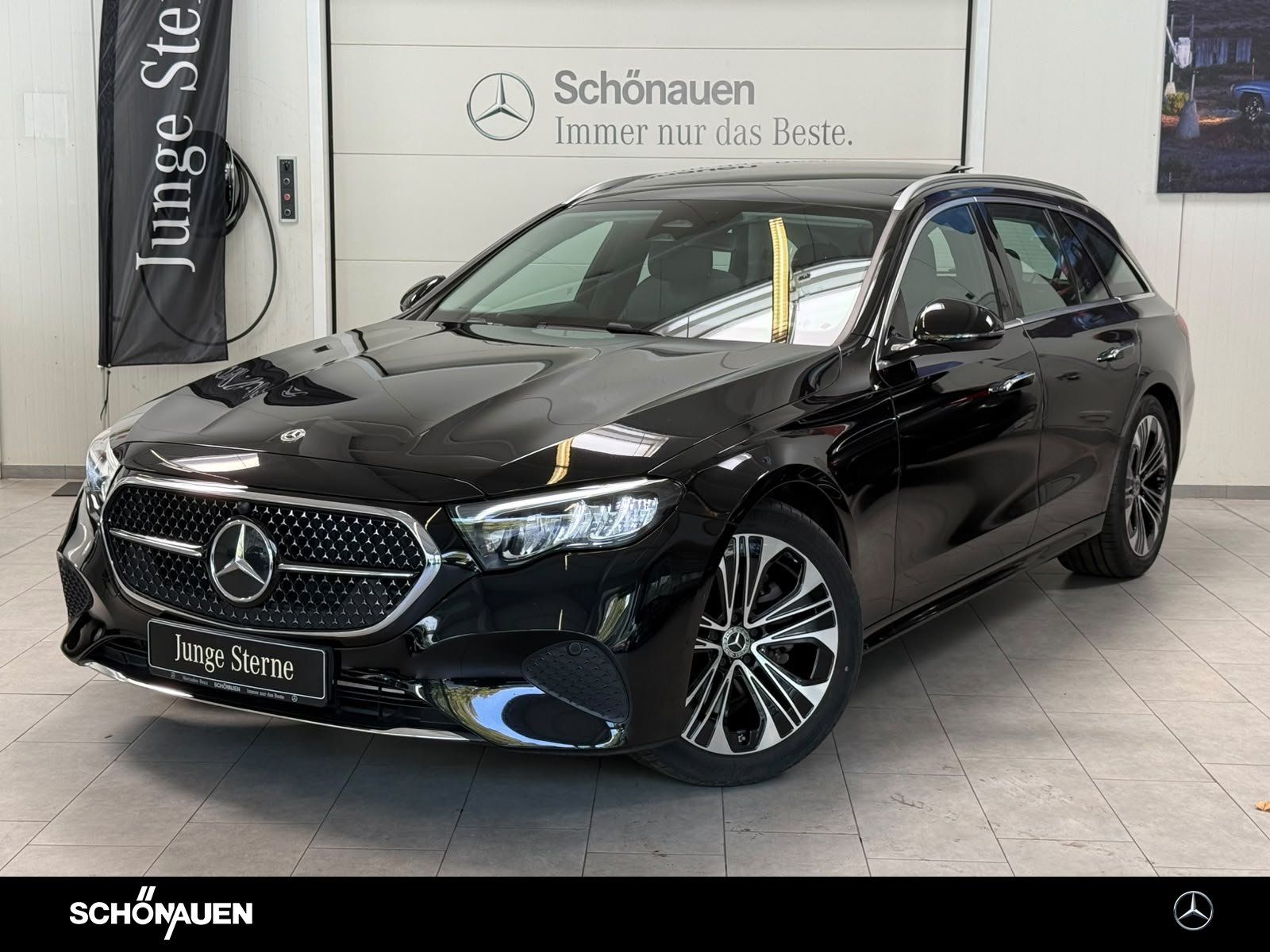 Mercedes-Benz E 220d T Avantgarde DISTR+PANO+AHK+KEYLESS+LED