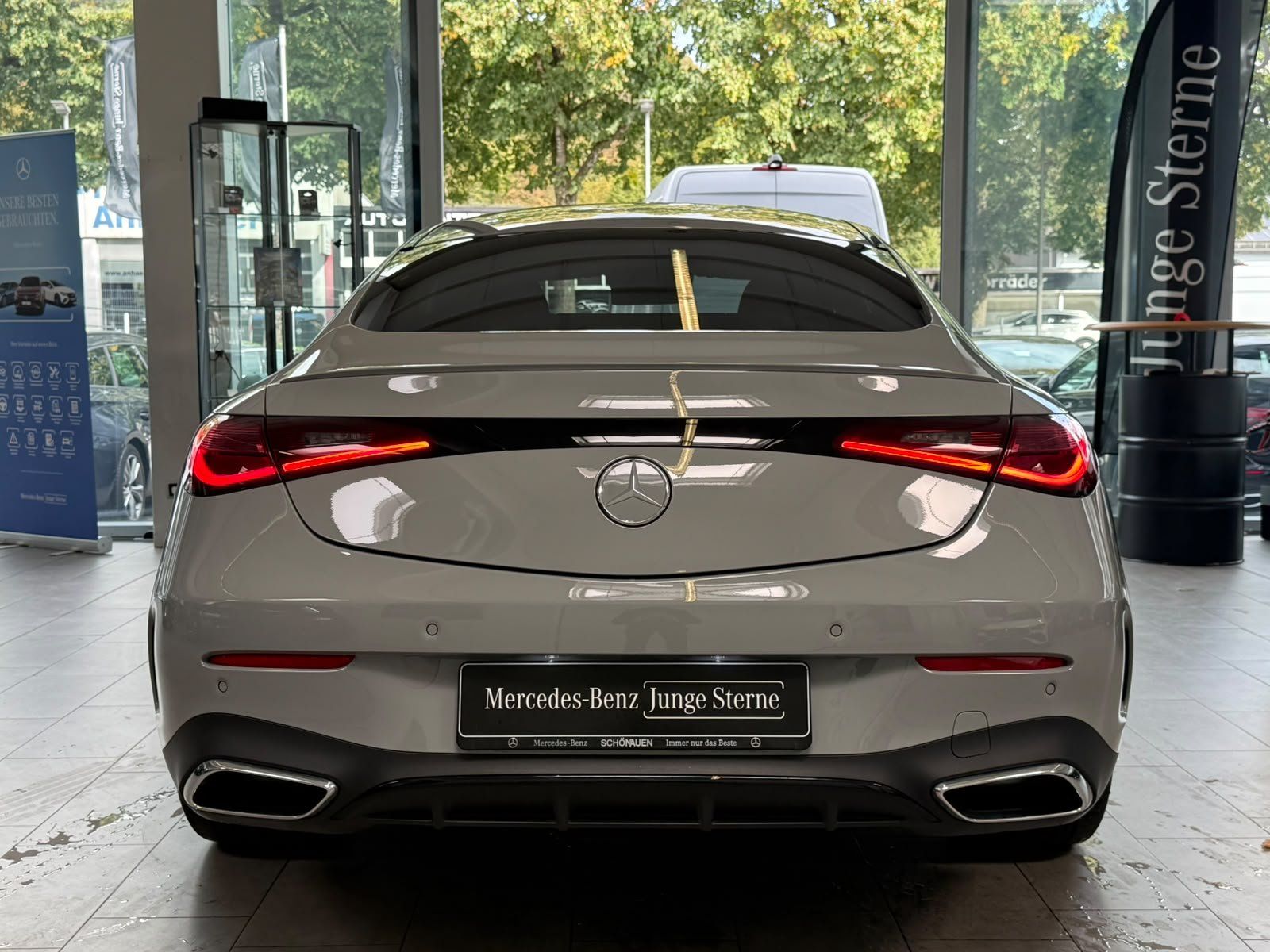 Fahrzeugabbildung Mercedes-Benz CLE 300 4M AMG+PANO+BURM+STDHZ+NIGHT+DISTR+360°