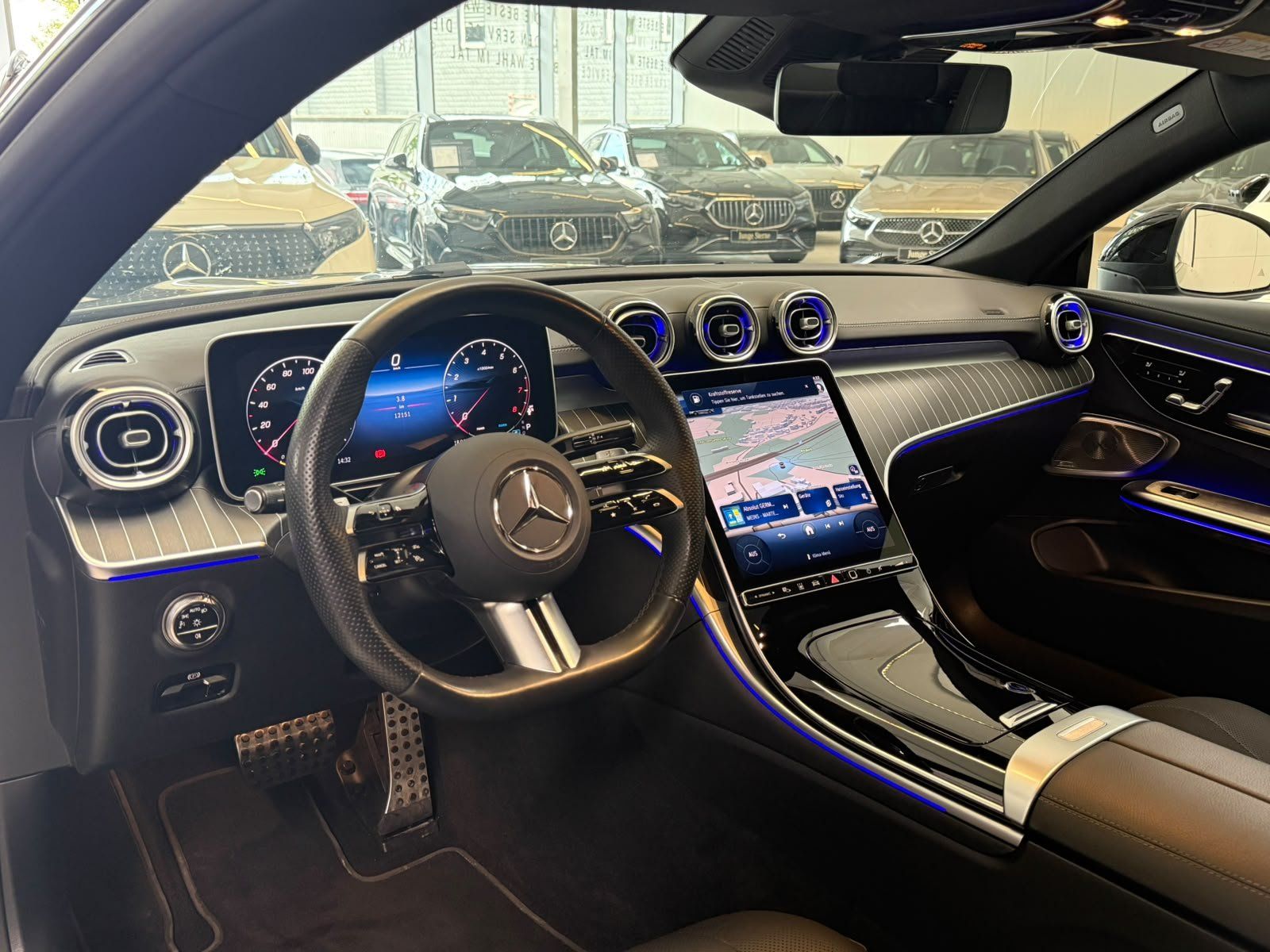 Fahrzeugabbildung Mercedes-Benz CLE 300 4M AMG+PANO+BURM+STDHZ+NIGHT+DISTR+360°