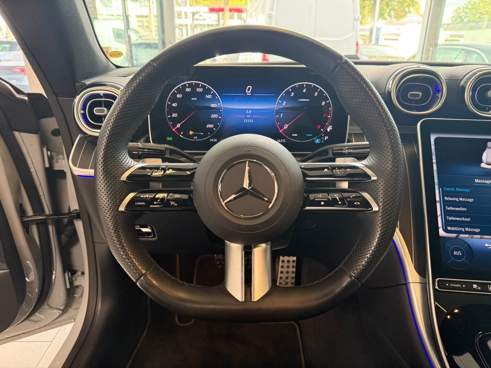 Fahrzeugabbildung Mercedes-Benz CLE 300 4M AMG+PANO+BURM+STDHZ+NIGHT+DISTR+360°
