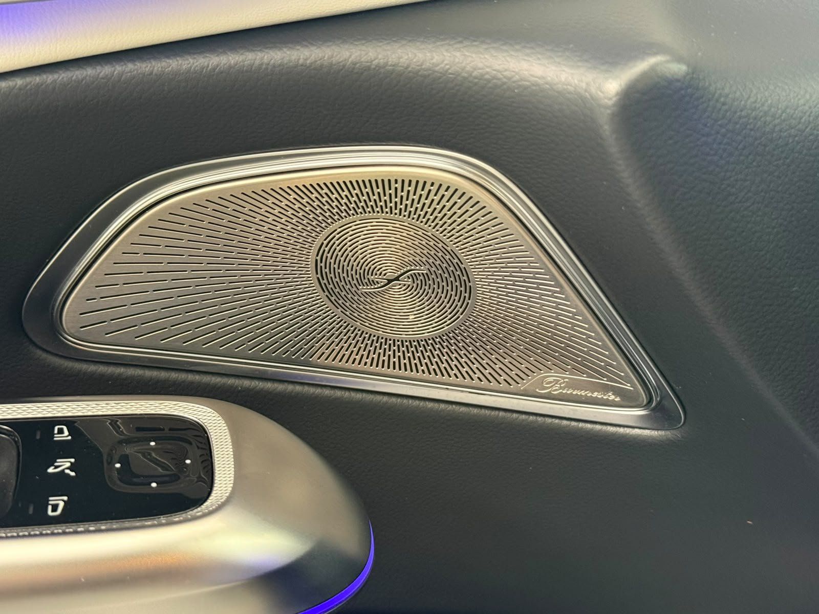 Fahrzeugabbildung Mercedes-Benz E 450d 4M T AMG+STDHZ+HUD+PANO+AIRMATIC+BURM4D