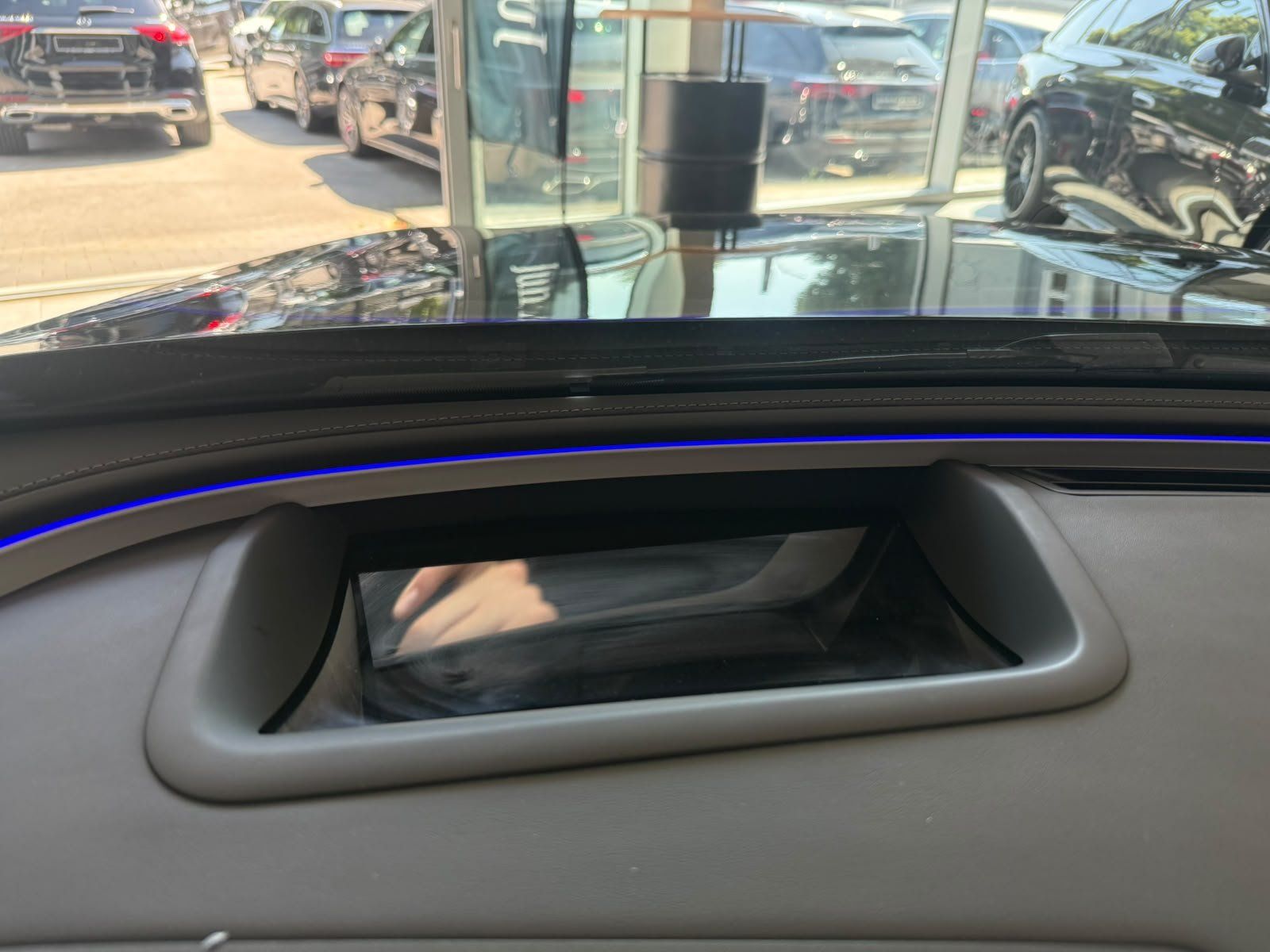 Fahrzeugabbildung Mercedes-Benz E 450d 4M T AMG+STDHZ+HUD+PANO+AIRMATIC+BURM4D